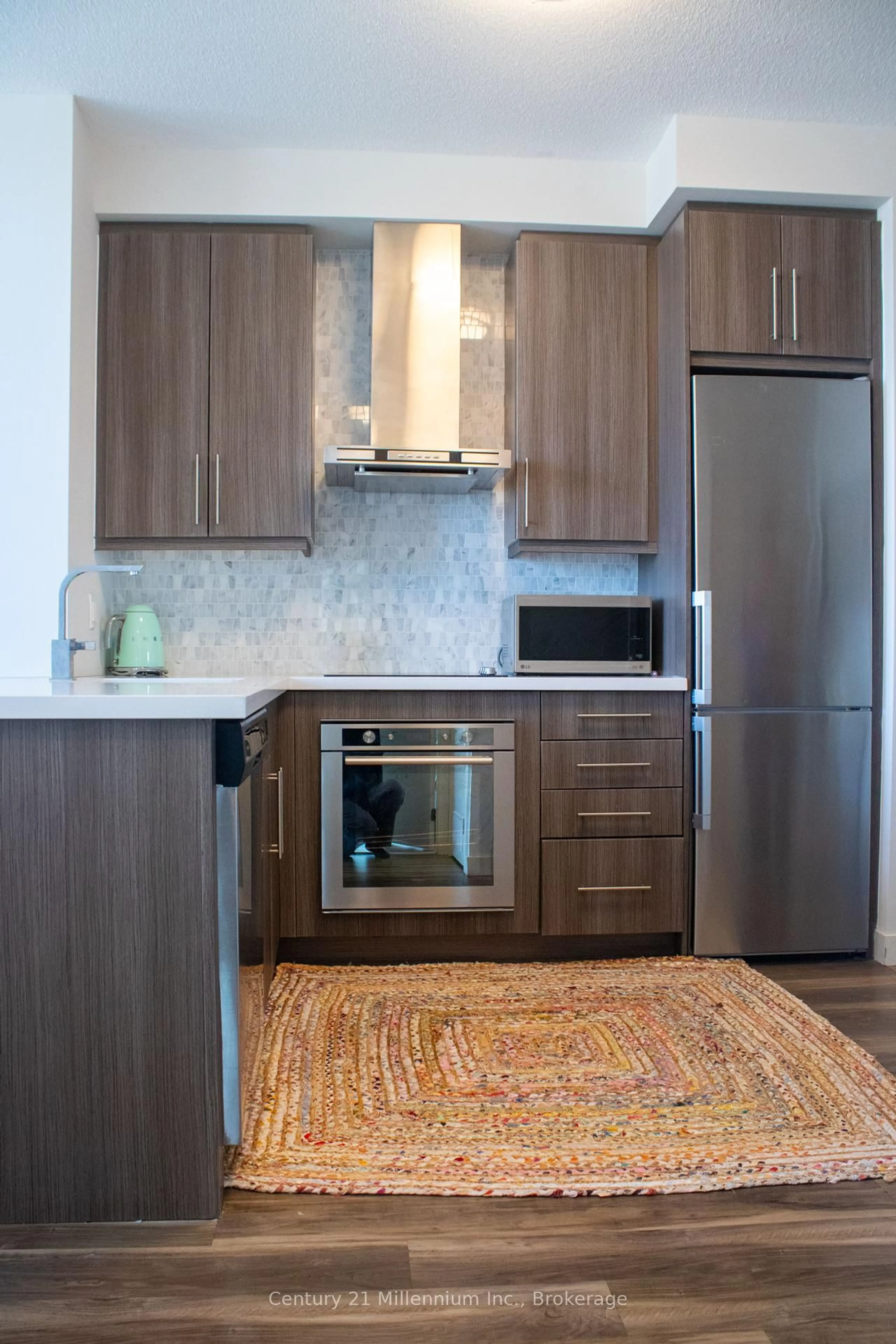Standard kitchen, unknown for 2087 Fairview St #1708, Burlington Ontario L7R 0E5