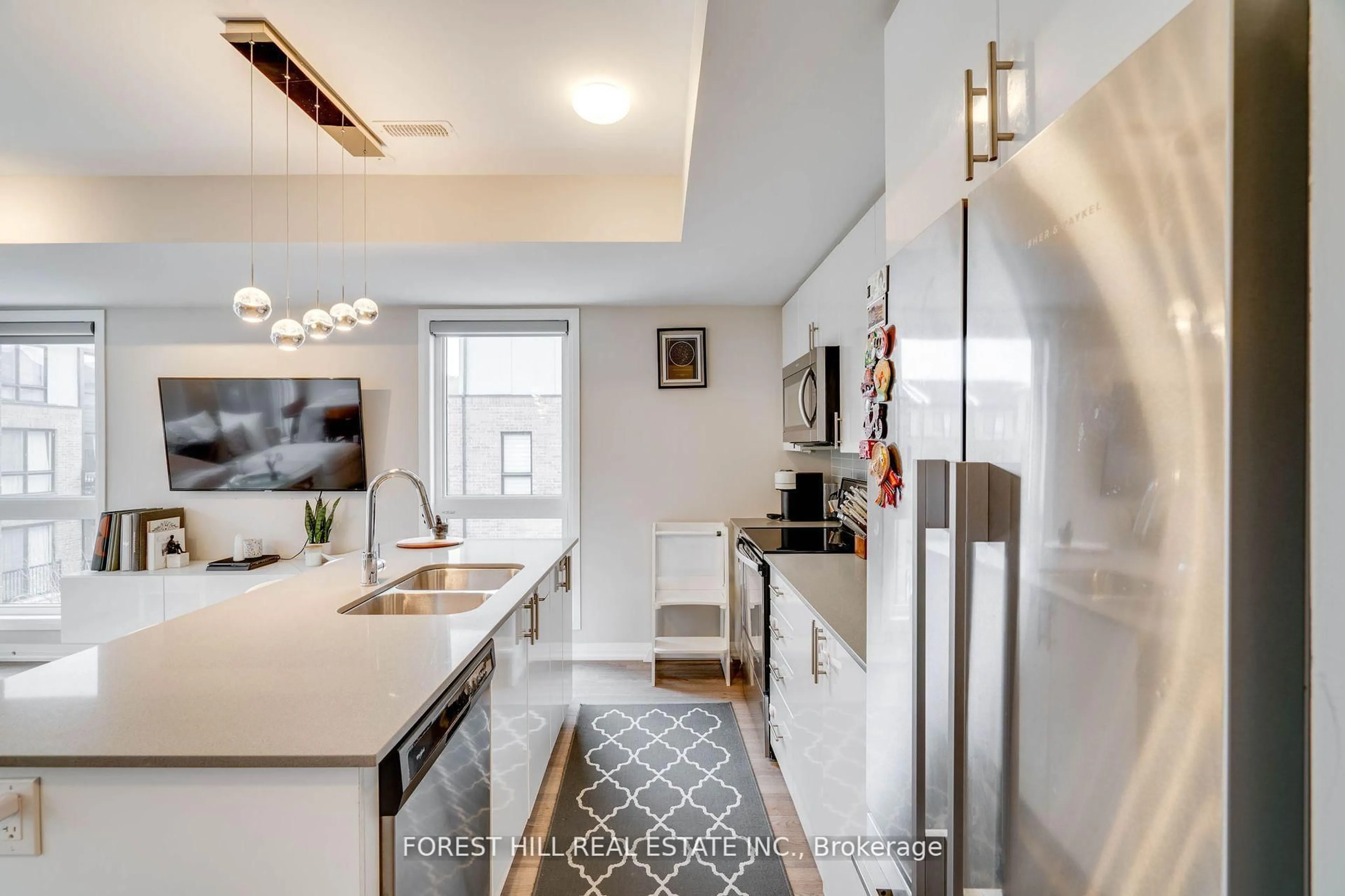 Open concept kitchen, ceramic/tile floor for 1210 Main St #208, Milton Ontario L9T 9K8
