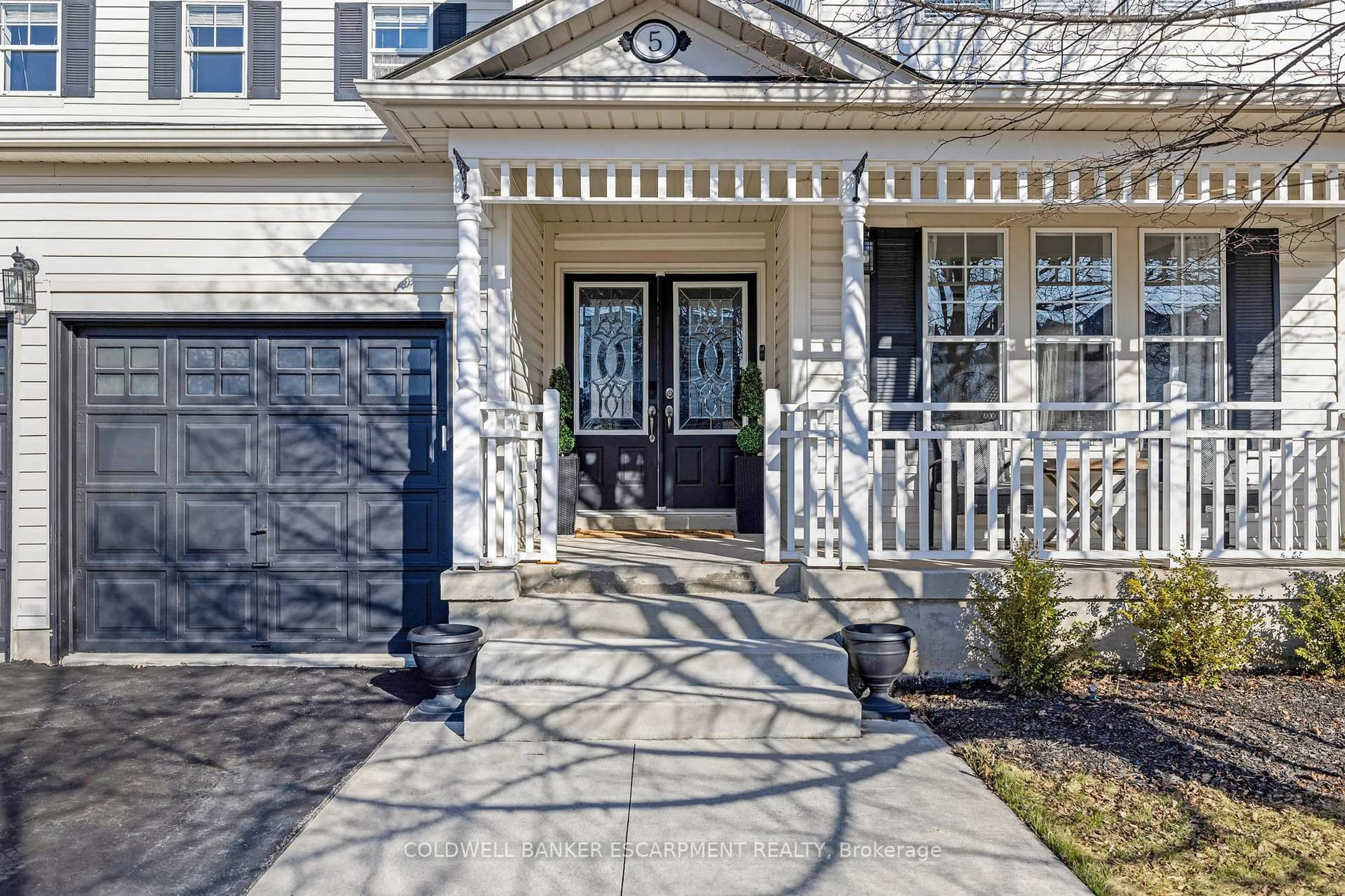 Unknown for 5 Tanners Dr, Halton Hills Ontario L7J 3A2