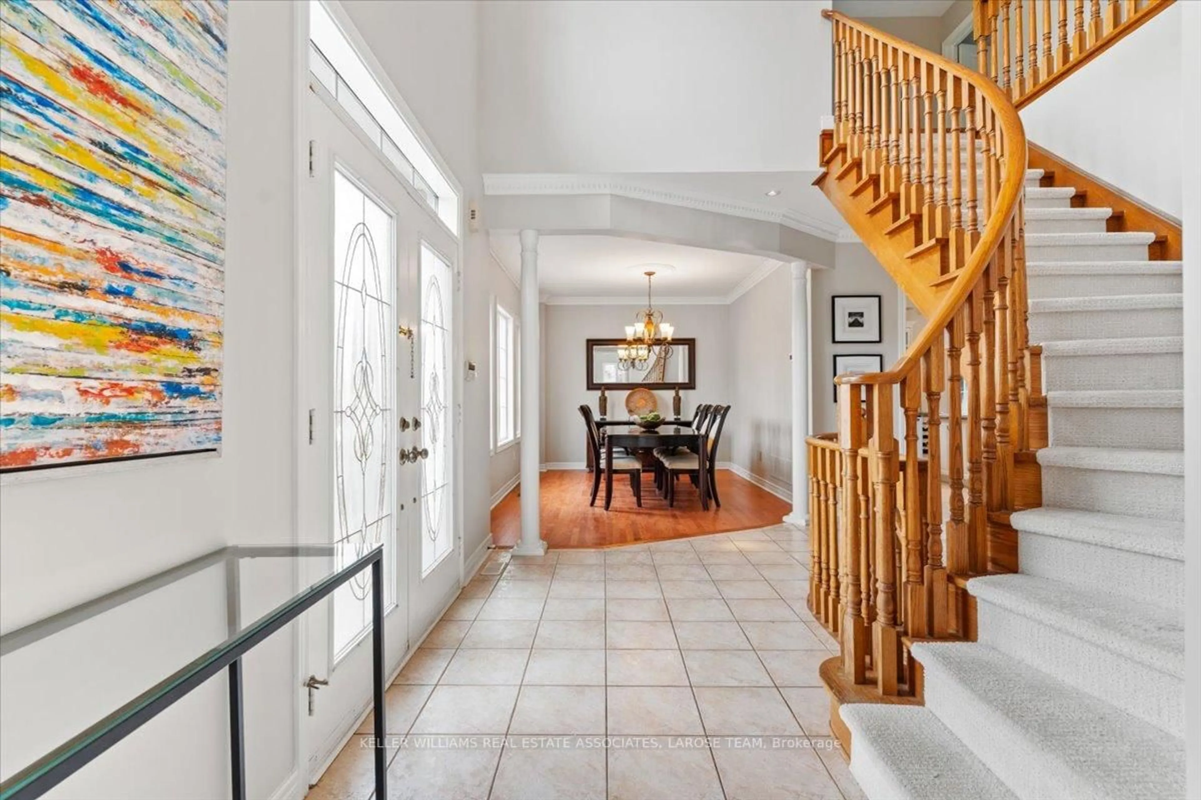 Indoor entryway for 1387 Kingsgrove Pl, Oakville Ontario L6M 3W4
