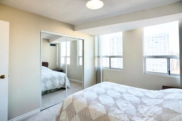 Additional property image - 3650 Kaneff Cres Unit 1803