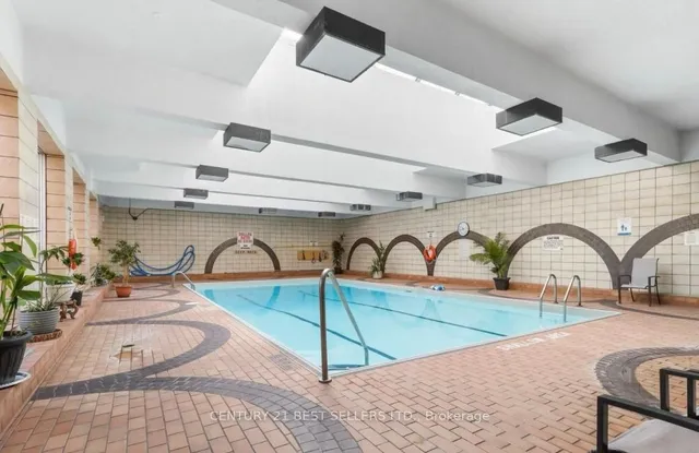 Additional property image - 3650 Kaneff Cres Unit 1803