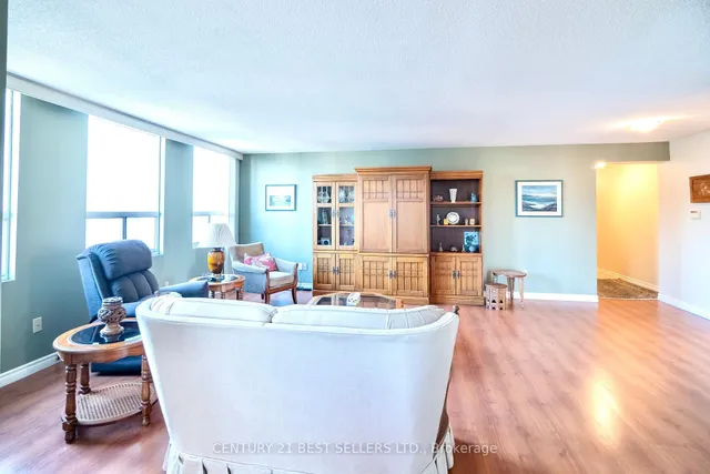 Additional property image - 3650 Kaneff Cres Unit 1803
