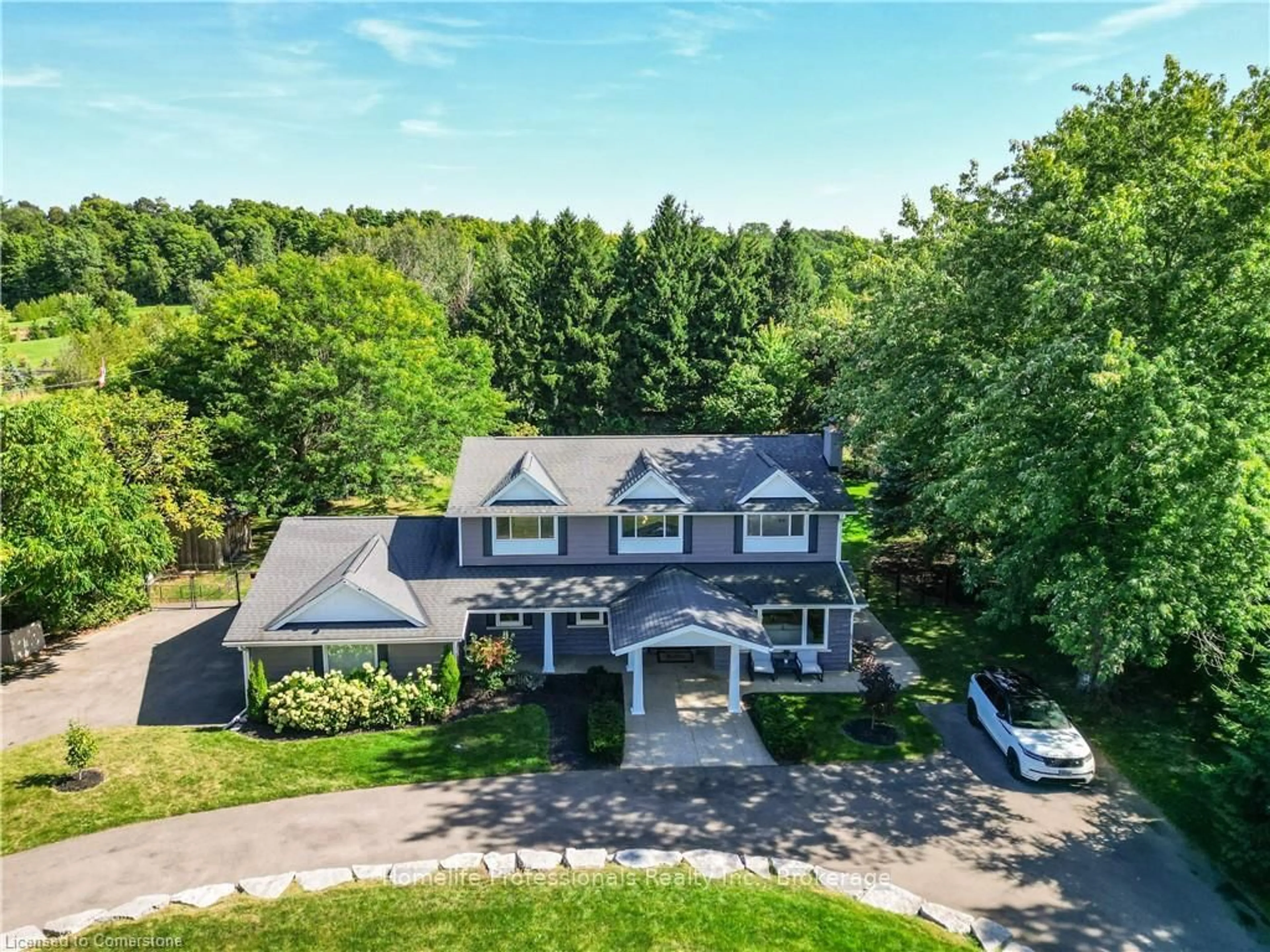 A pic from outside/outdoor area/front of a property/back of a property/a pic from drone, street for 2260 Britannia Rd, Burlington Ontario L7P 0G2