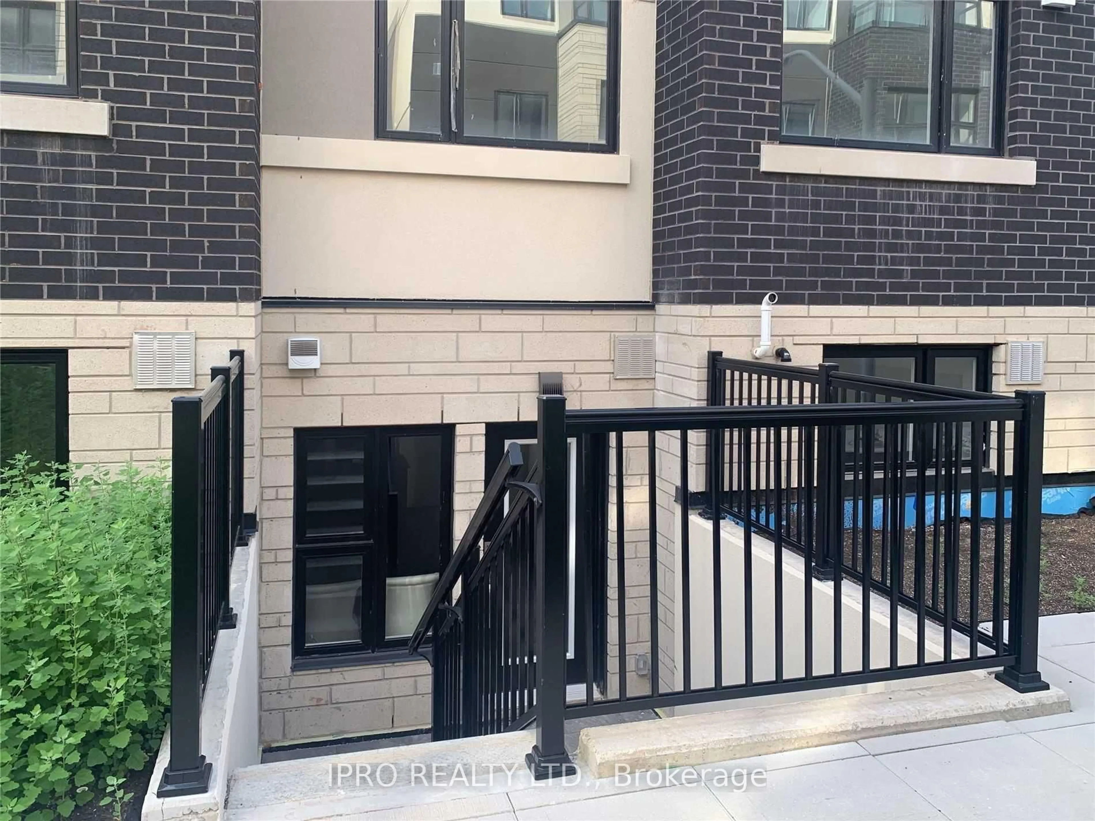 Unknown for 1129 Cooke Blvd #615, Burlington Ontario L7T 4A8