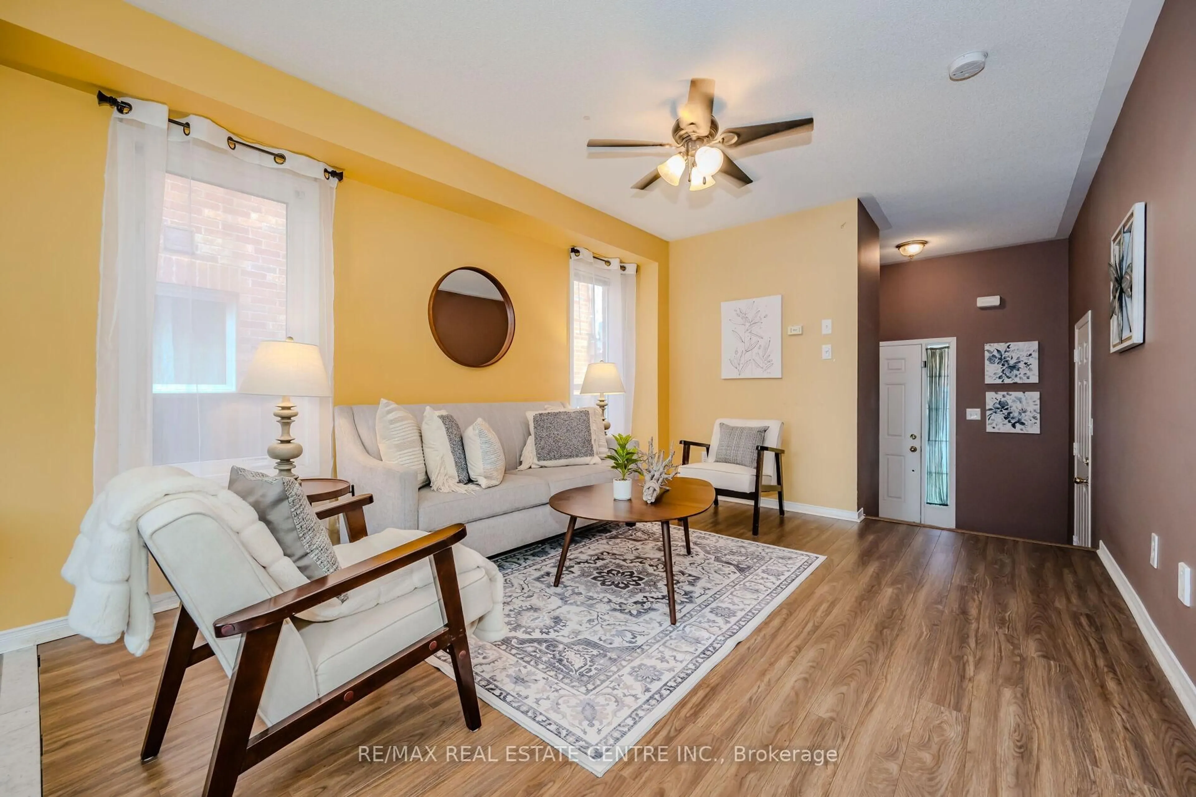 Living room with furniture, unknown for 37 Hollingsworth Circ, Brampton Ontario L7A 0J7