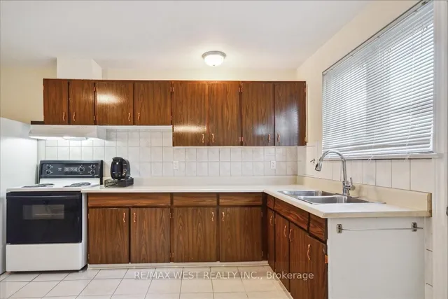 Additional property image - 78 Silverstone Dr
