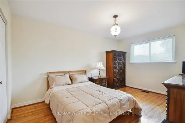 Additional property image - 78 Silverstone Dr