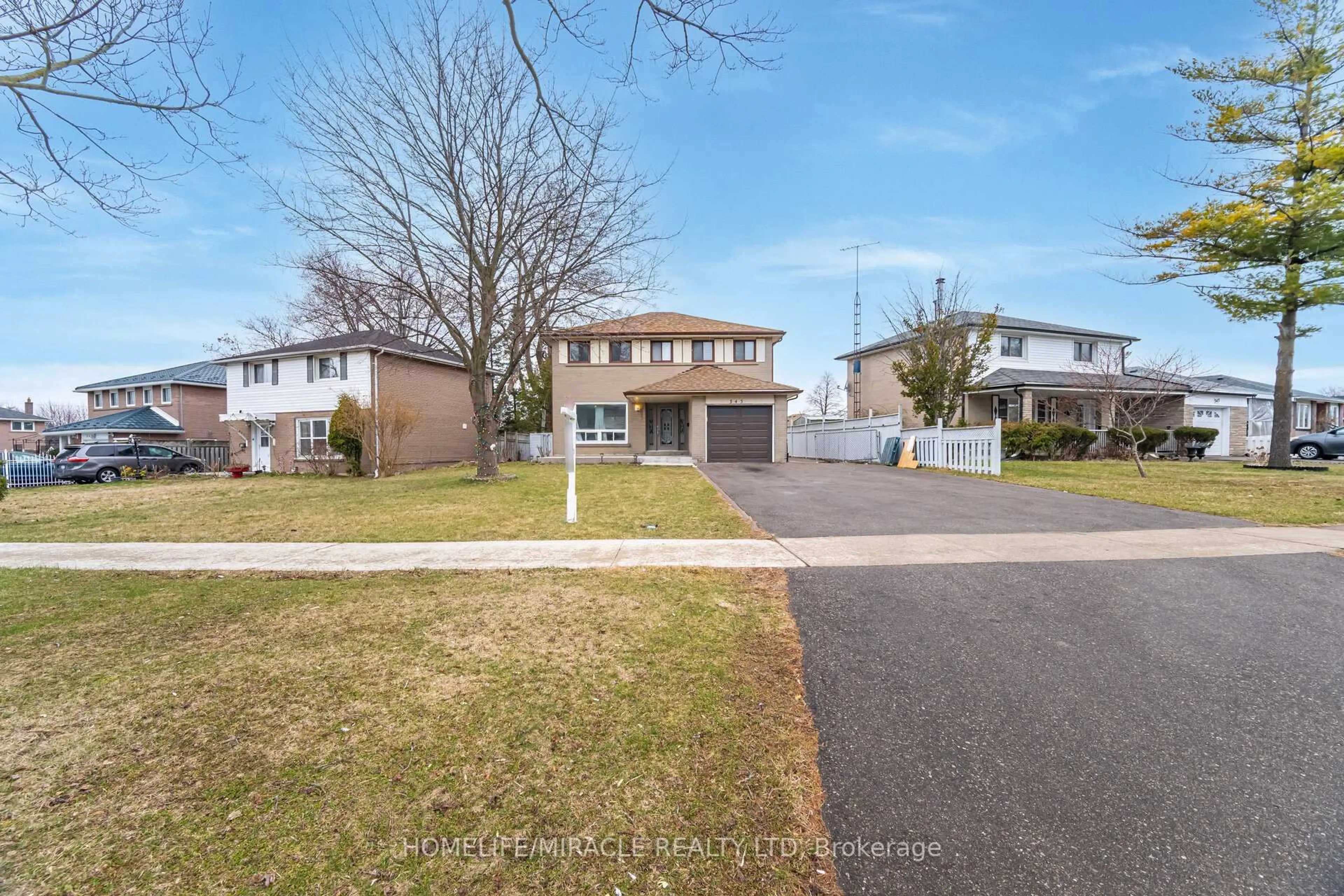 A pic from outside/outdoor area/front of a property/back of a property/a pic from drone, street for 345 Silverstone Dr, Toronto Ontario M9V 3J8