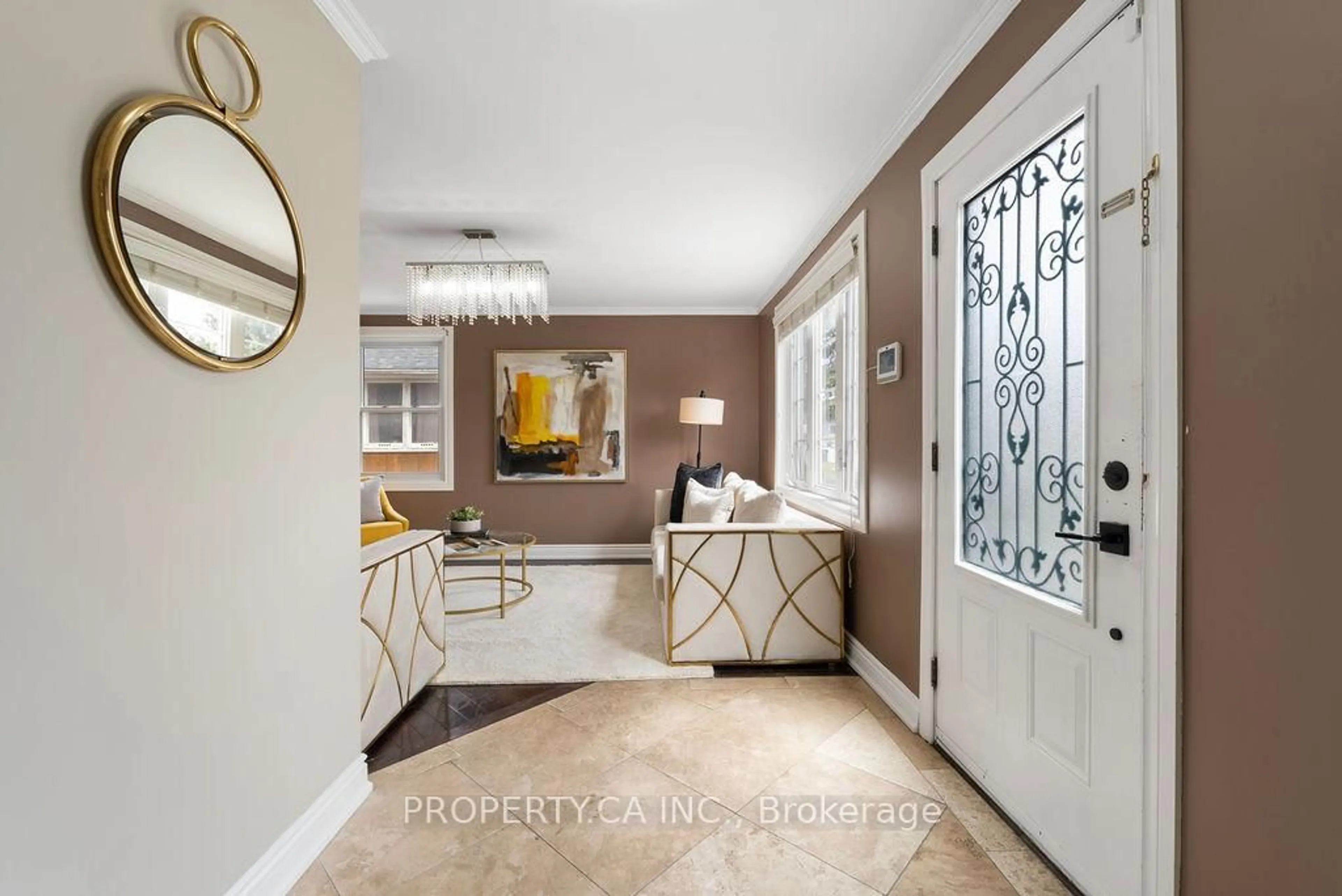 Indoor entryway for 20 Woodward Ave, Brampton Ontario L6V 1K1