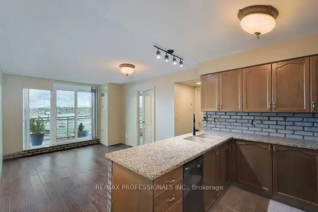 Additional image 19 of 2121 Lake Shore Blvd Unit 1203