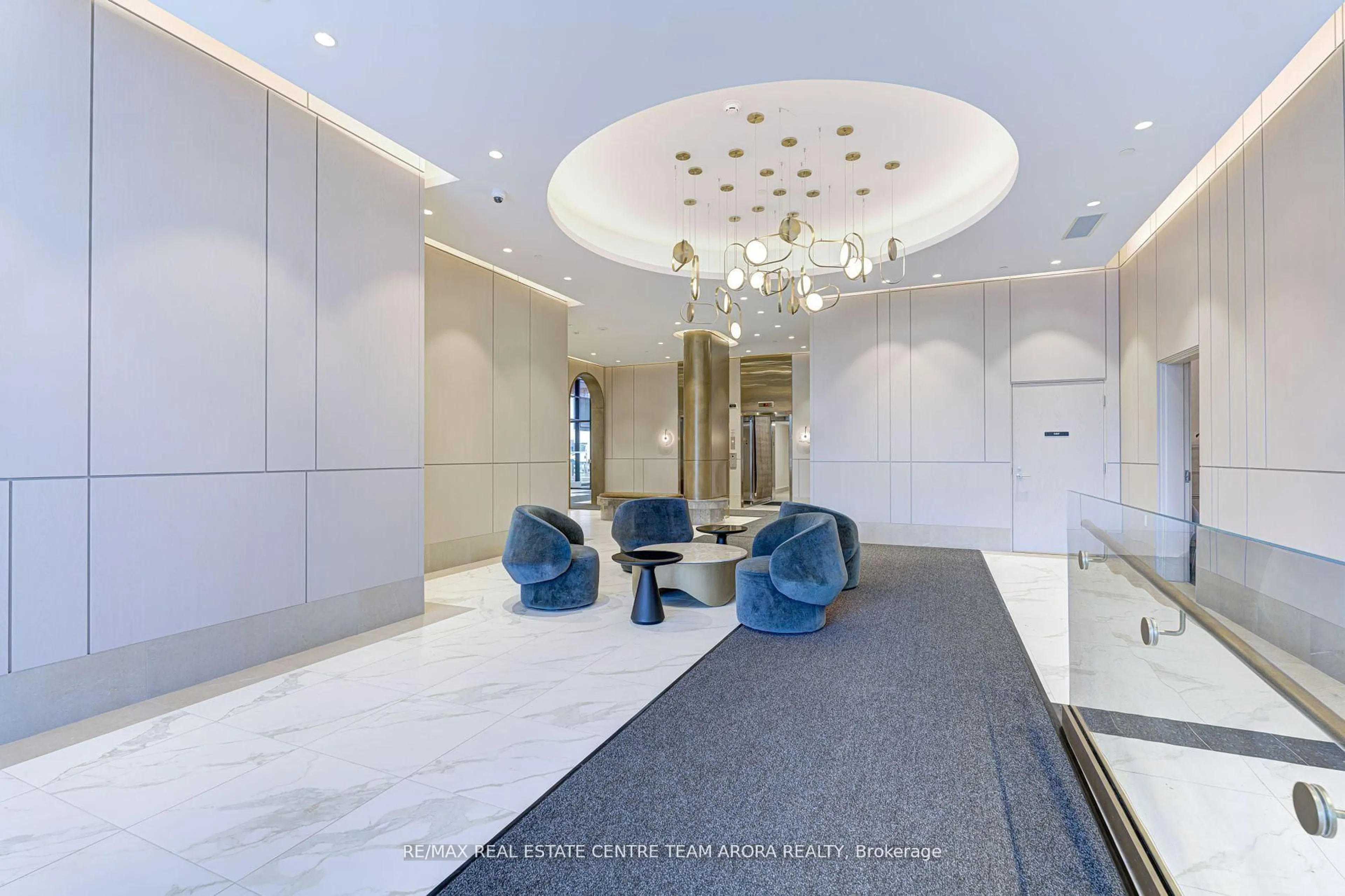 Indoor foyer for 1415 Dundas St #415, Oakville Ontario L6H 8A3