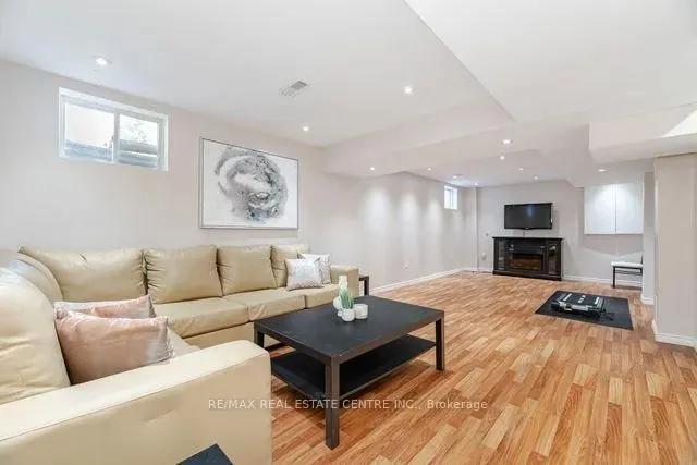 Additional image 10 of 643 Hamilton Cres