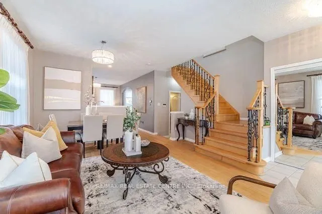Additional image 38 of 643 Hamilton Cres