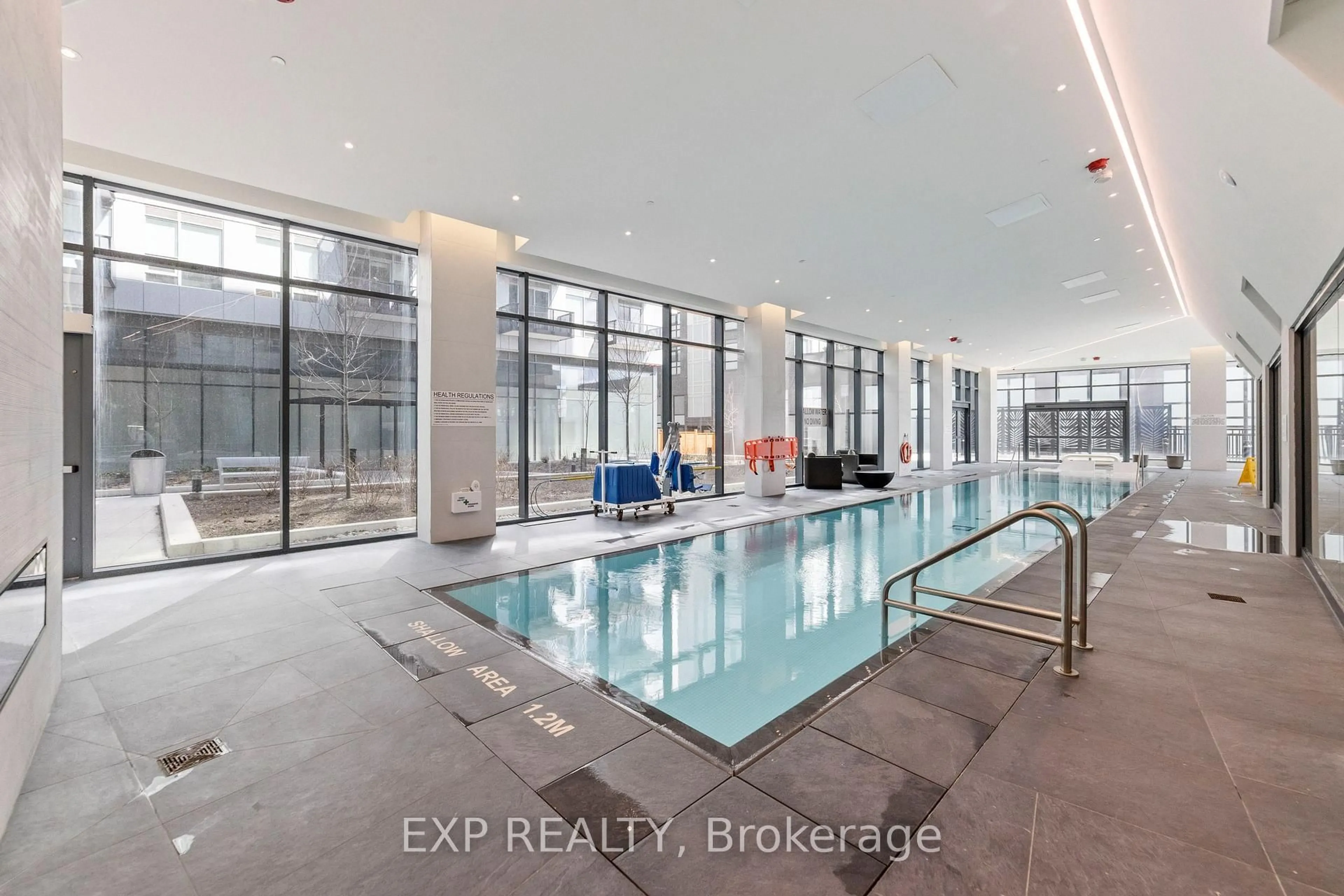 Pool for 2450 Old Bronte Rd #424, Oakville Ontario L6M 5P6