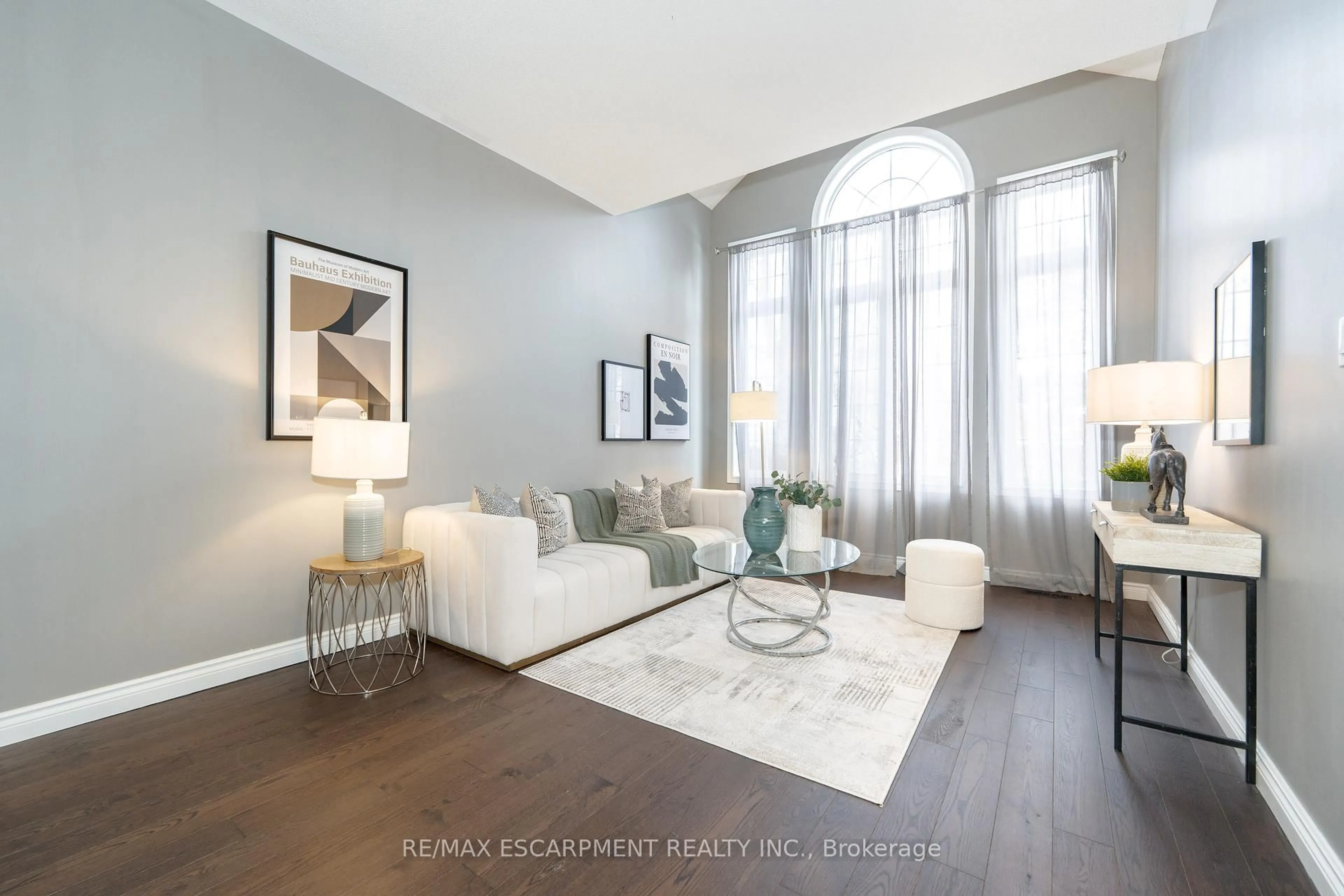 Living room with furniture, unknown for 1185 Lindenrock Dr, Oakville Ontario L6H 6T5
