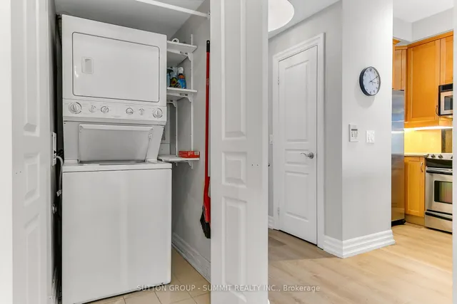 Additional property image - 2083 Lake shore Blvd Unit 809