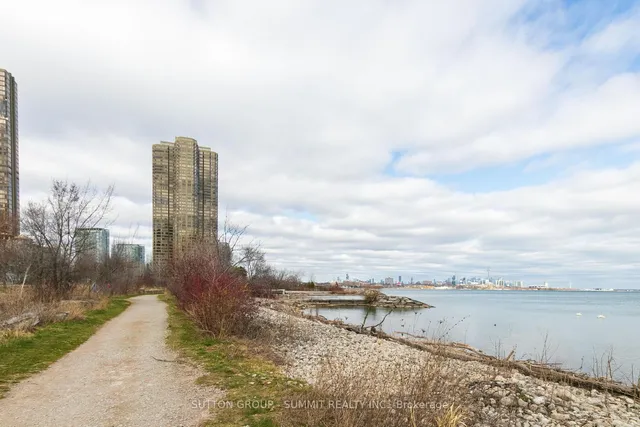 Additional property image - 2083 Lake shore Blvd Unit 809