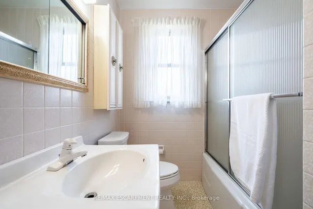 Additional property image - 1052 Joan Dr