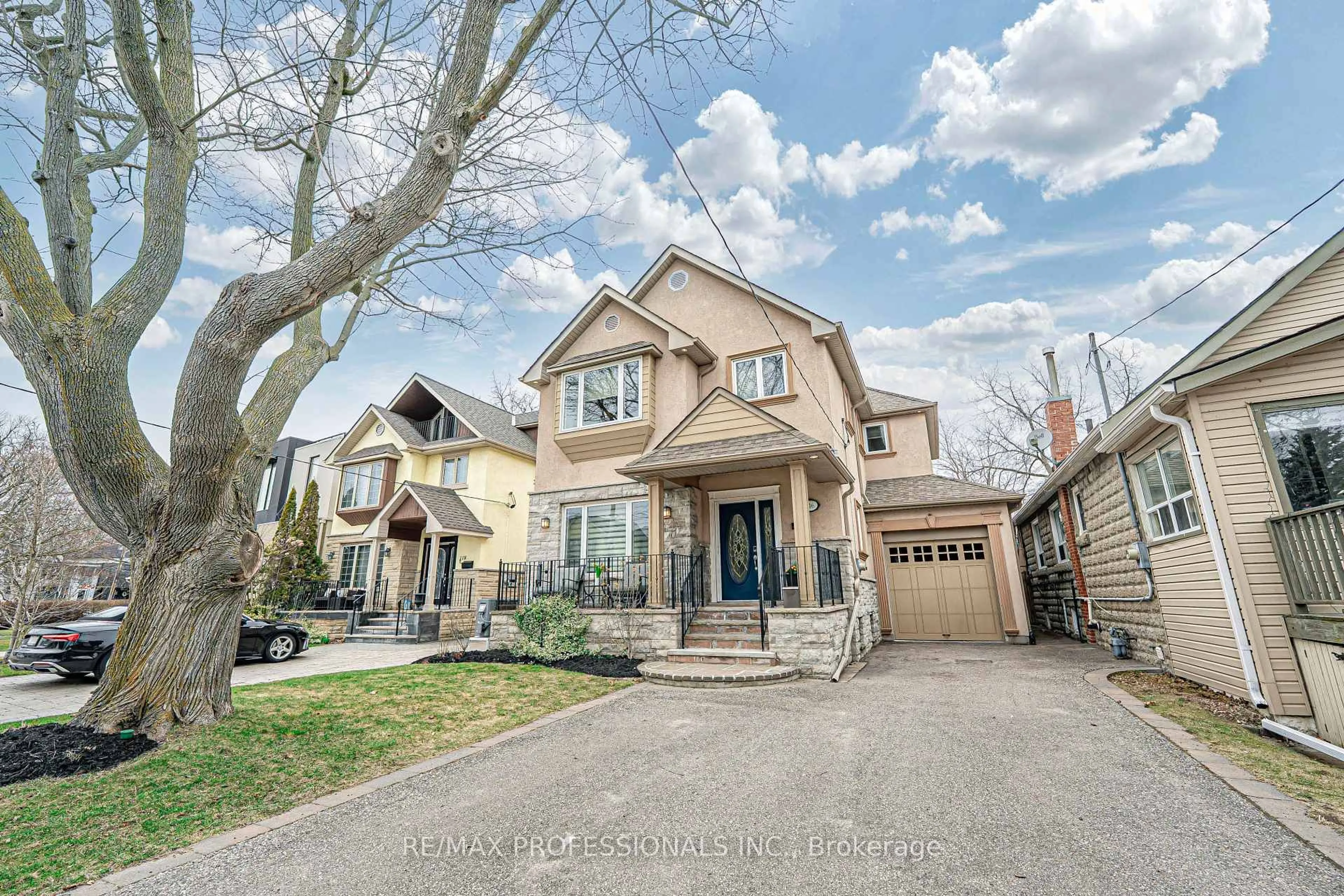 Home with brick exterior material, street for 116 Lake Shore Dr, Toronto Ontario M8V 2A2