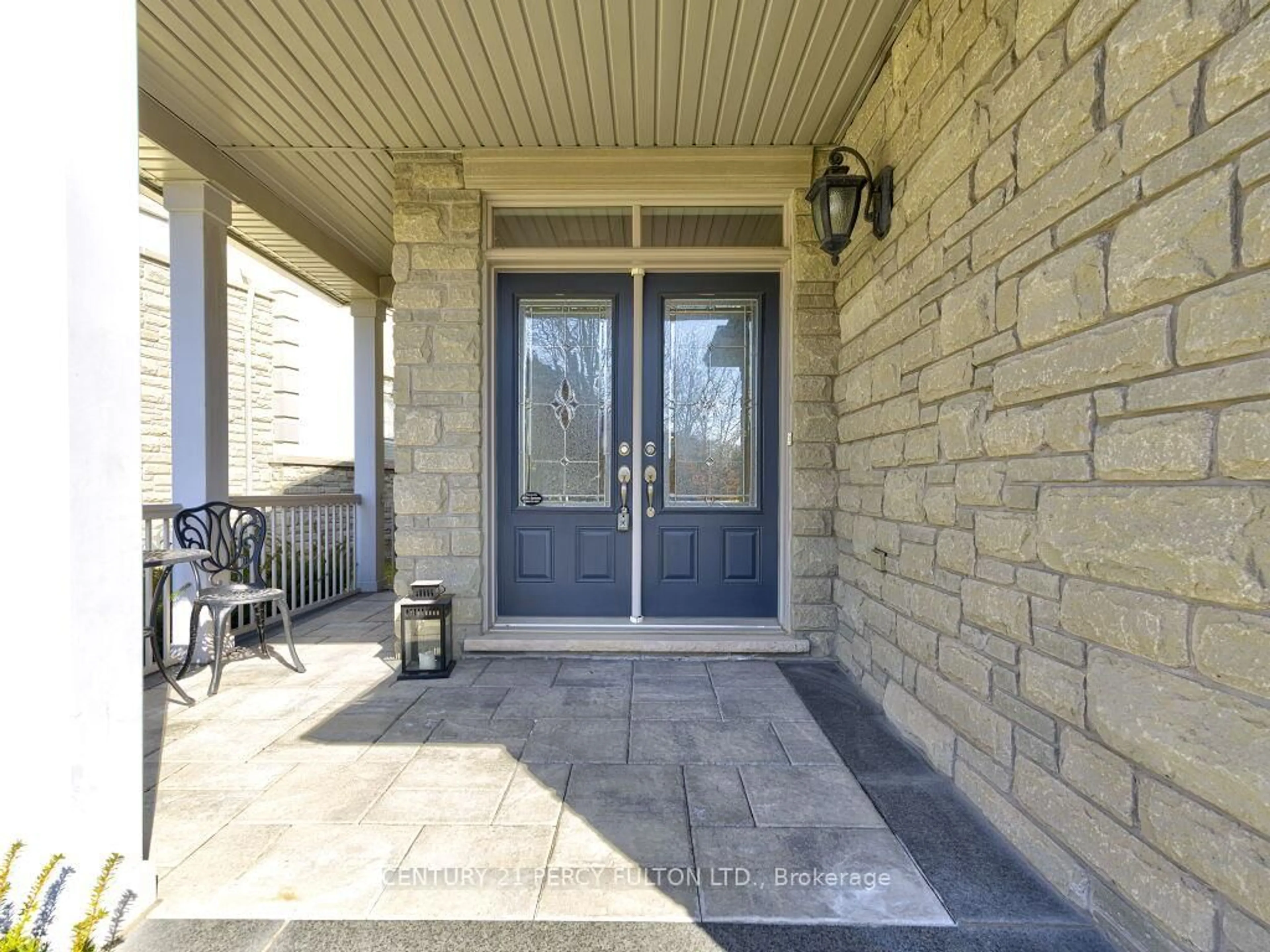 Indoor entryway for 3135 Watercliffe Crt, Oakville Ontario L6M 0K7