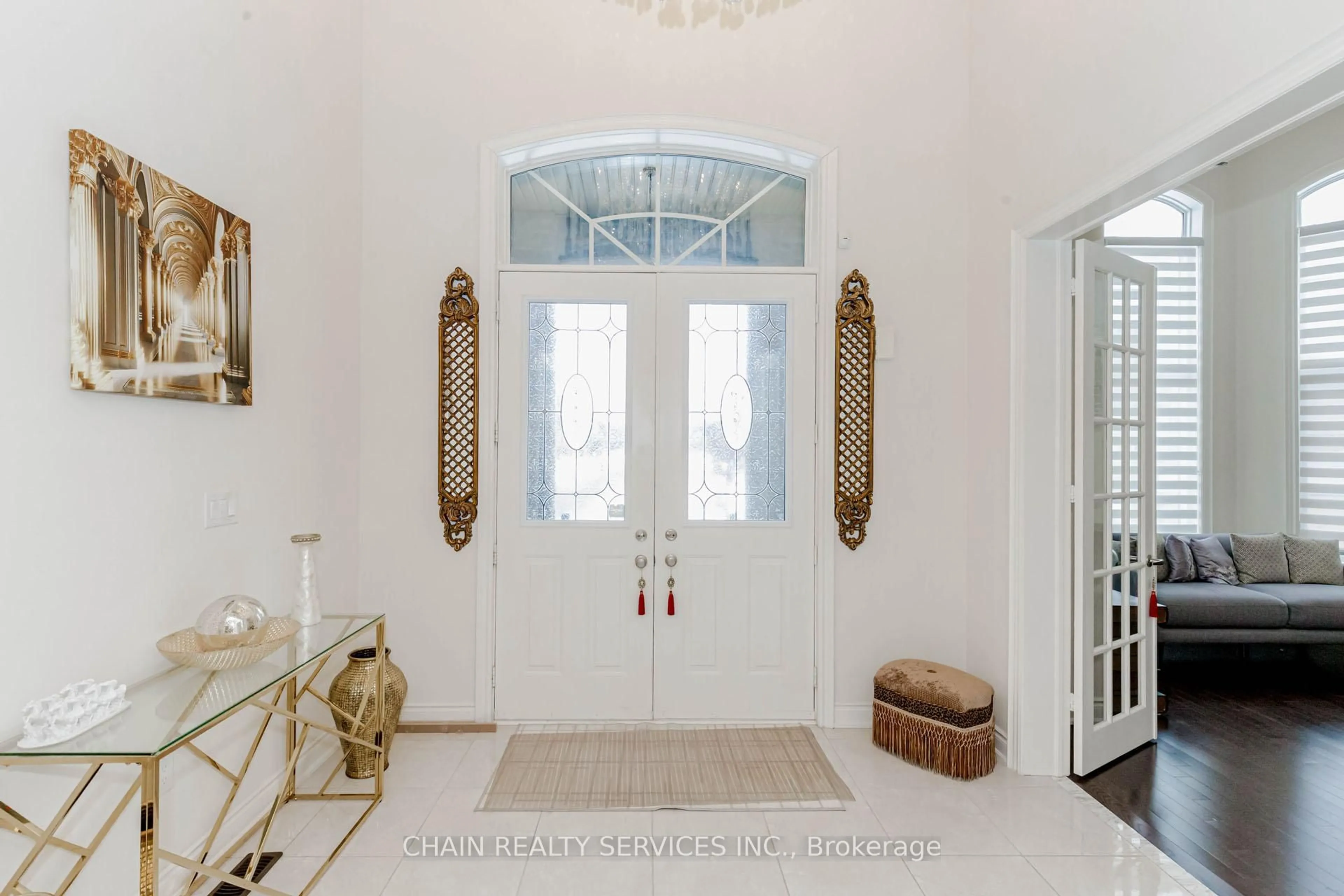Indoor entryway for 7 Hagerman Rd, Brampton Ontario L6P 4C1