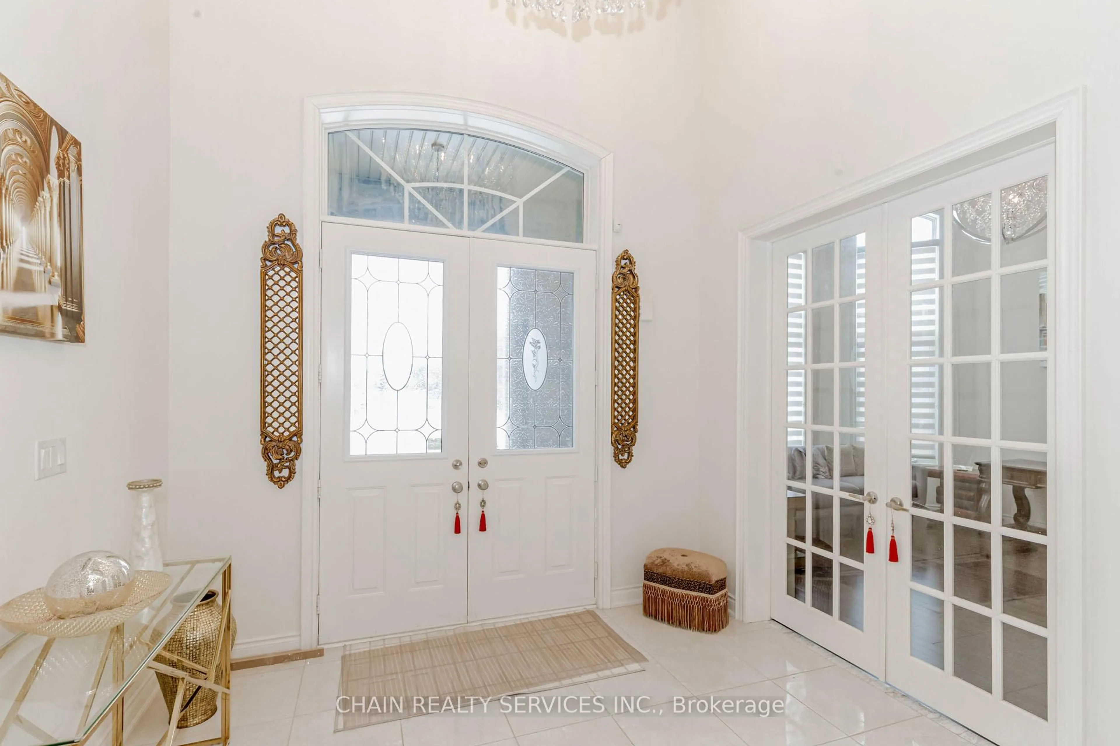 Indoor entryway for 7 Hagerman Rd, Brampton Ontario L6P 4C1
