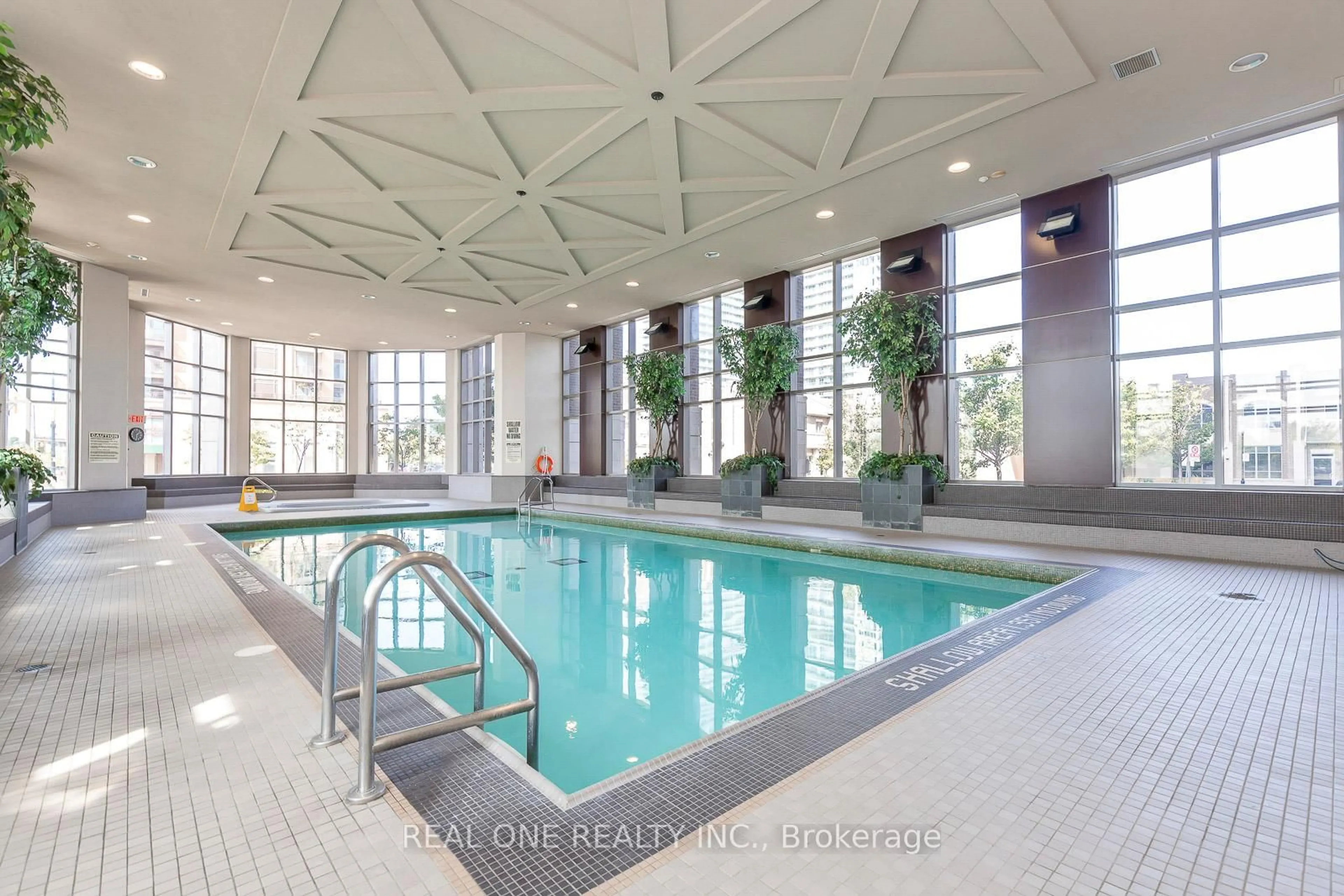 Pool for 388 Prince Of Wales Dr #2706, Mississauga Ontario L5B 0A1
