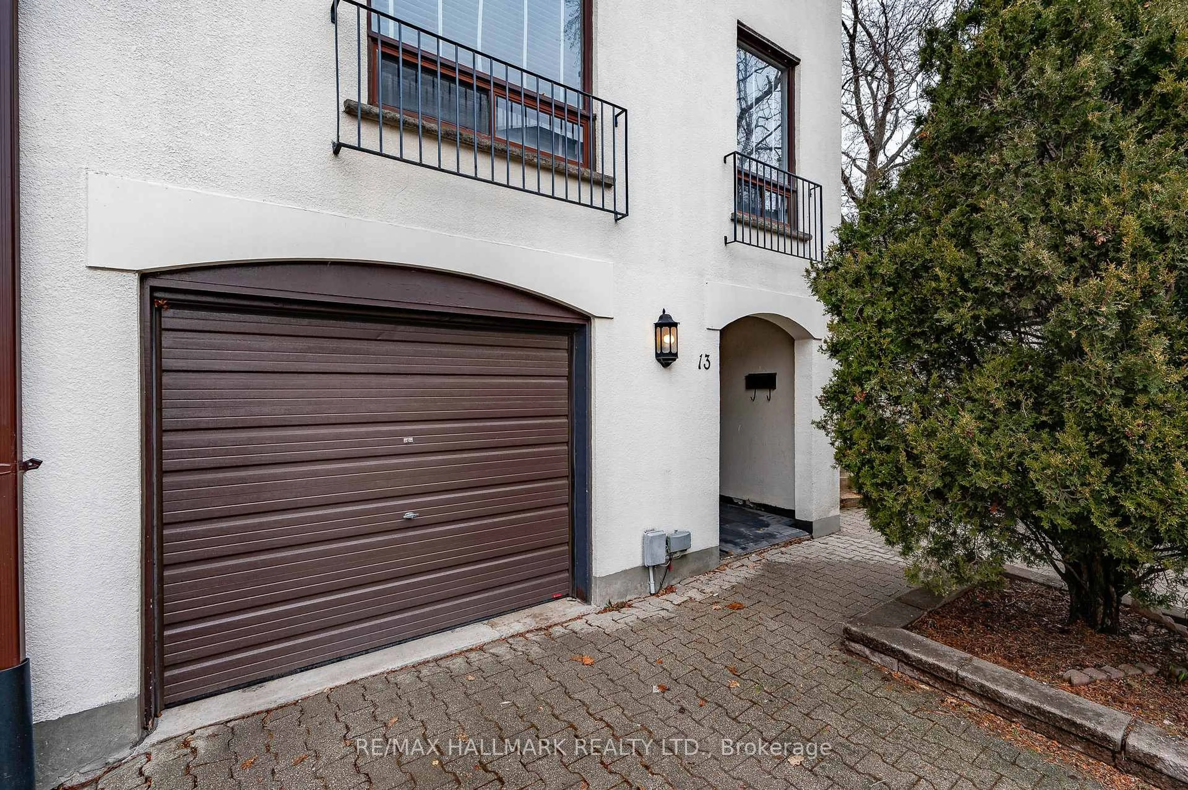 Home with brick exterior material, street for 6679 Shelter Bay Rd #13, Mississauga Ontario L5N 2A2