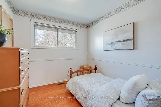 Additional property image - 363 East Side Cres