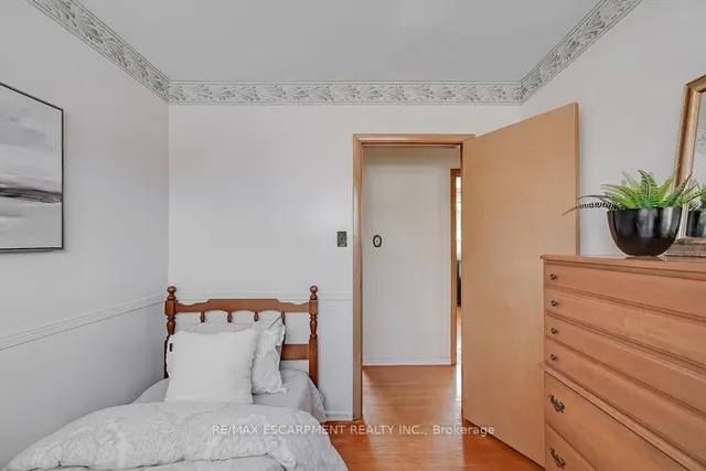 Additional property image - 363 East Side Cres