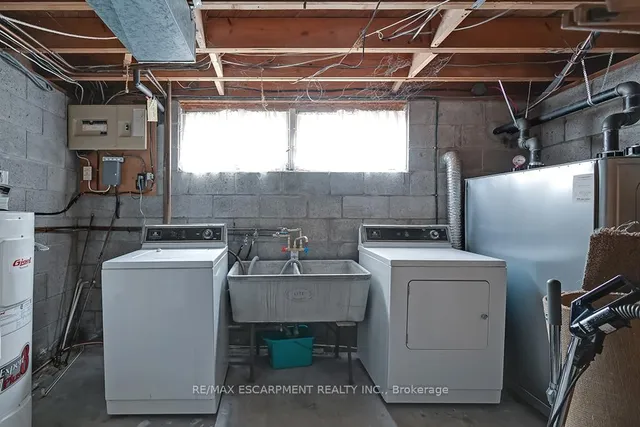 Additional property image - 363 East Side Cres