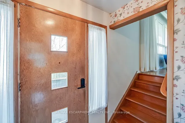 Additional property image - 363 East Side Cres