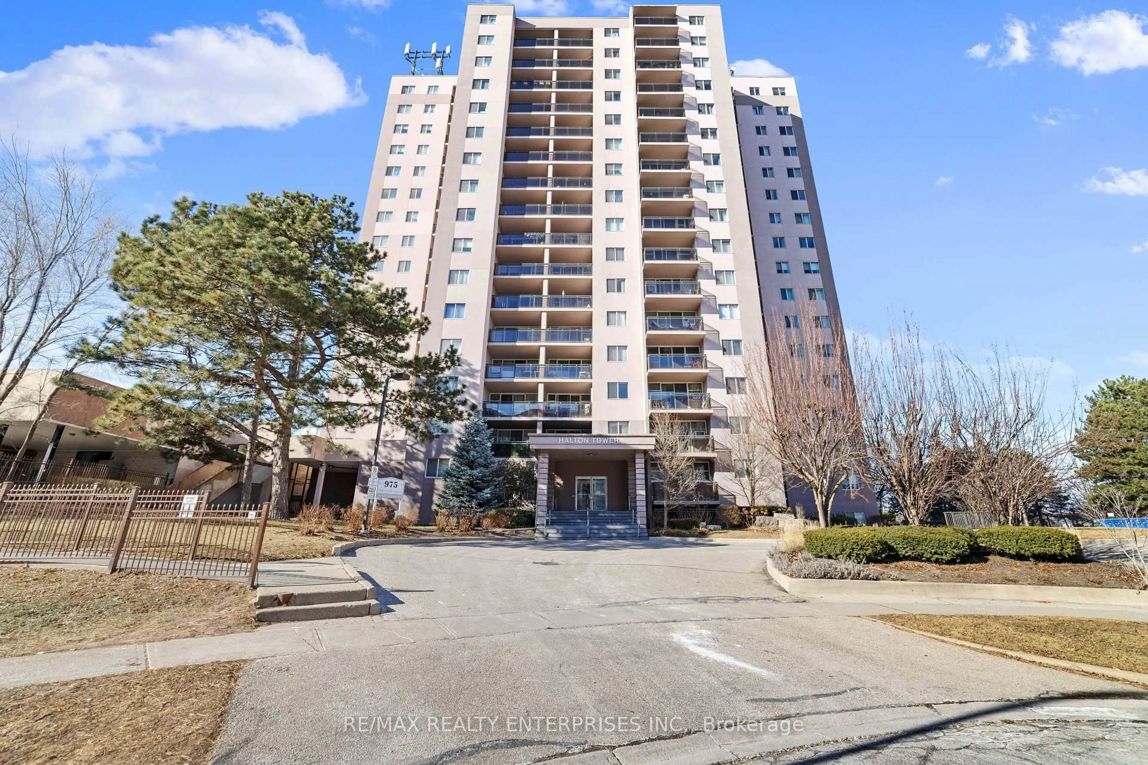 Unknown for 975 Warwick Crt #1402, Burlington Ontario L7T 3Z7