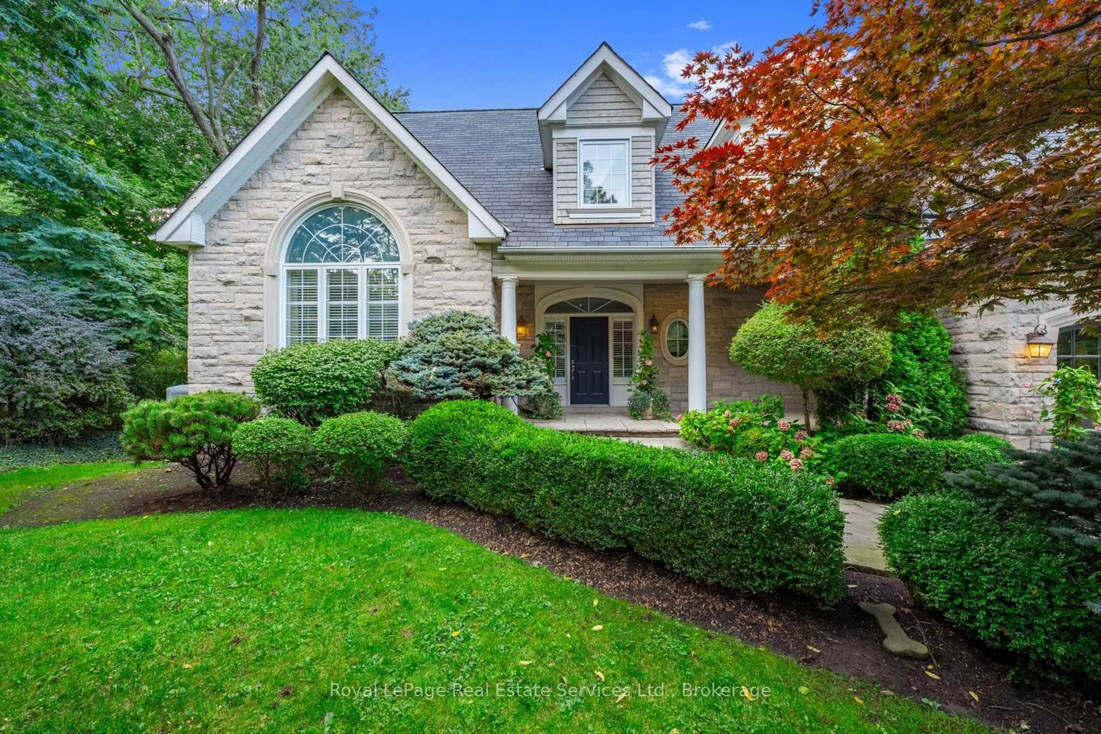 Home with brick exterior material, street for 235 LAKEWOOD Dr, Oakville Ontario L6K 1B3