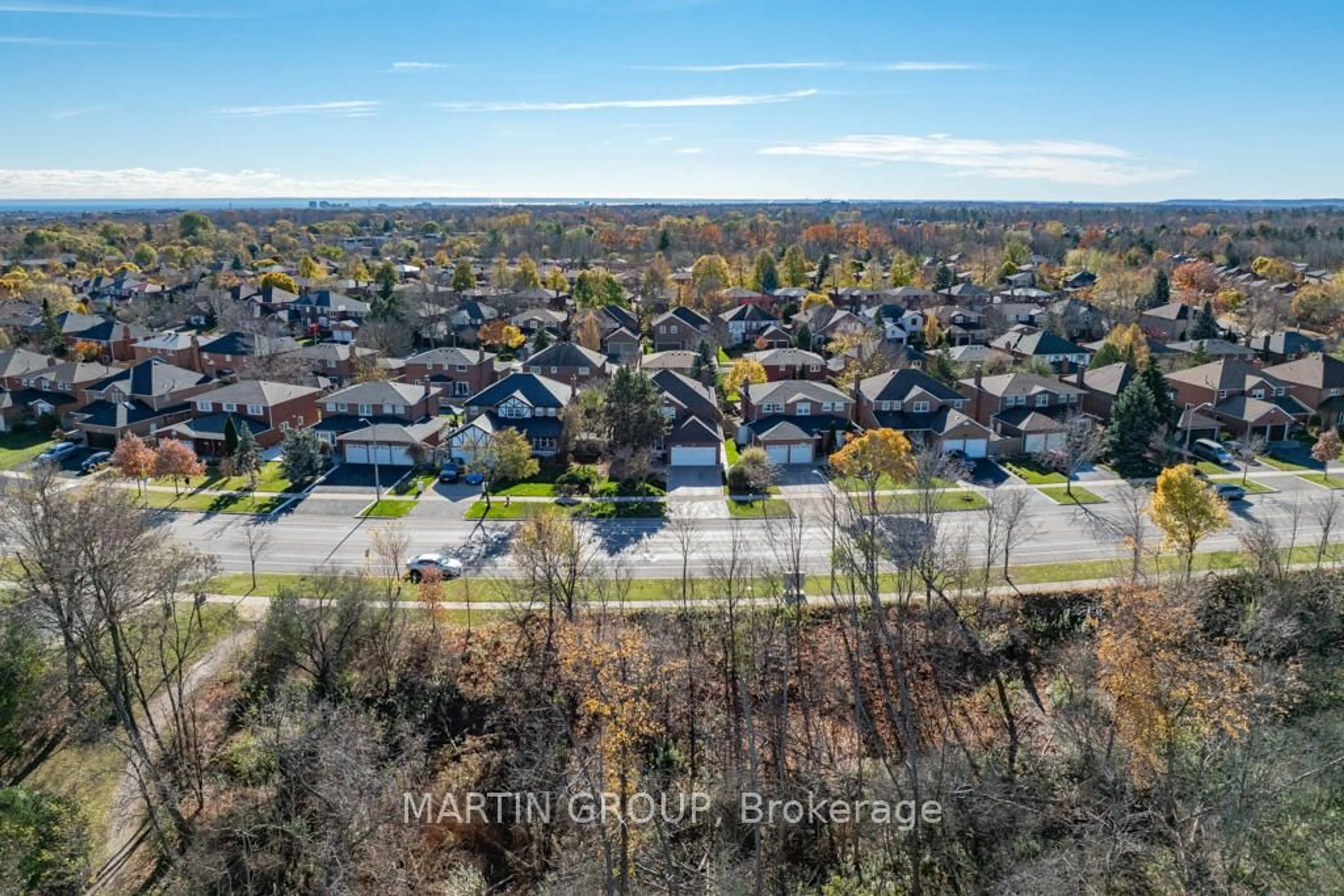 A pic from outside/outdoor area/front of a property/back of a property/a pic from drone, mountain view for 2080 Sixth Line, Oakville Ontario L6H 3N2