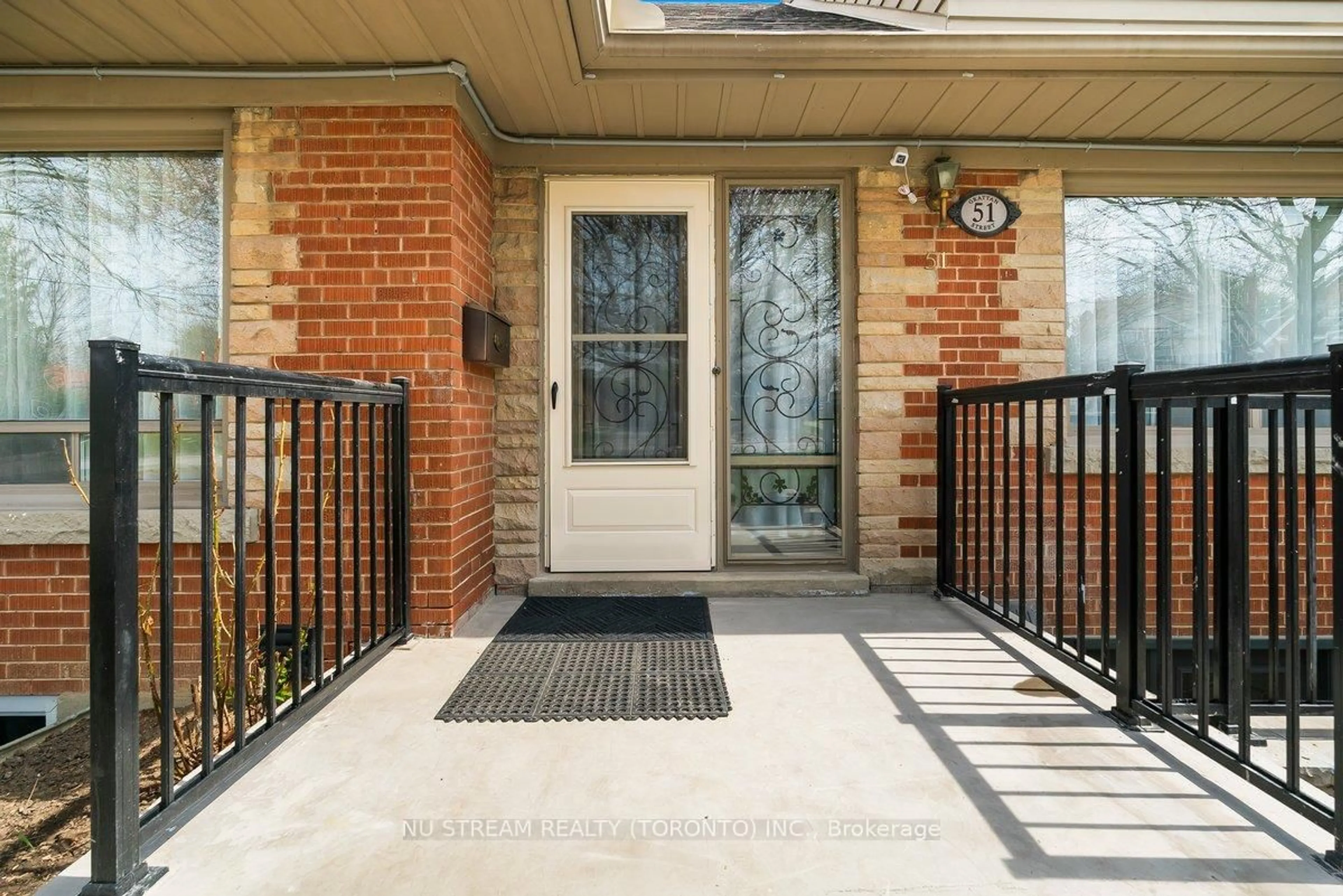 Indoor entryway for 51 Grattan St, Toronto Ontario M9N 3J6
