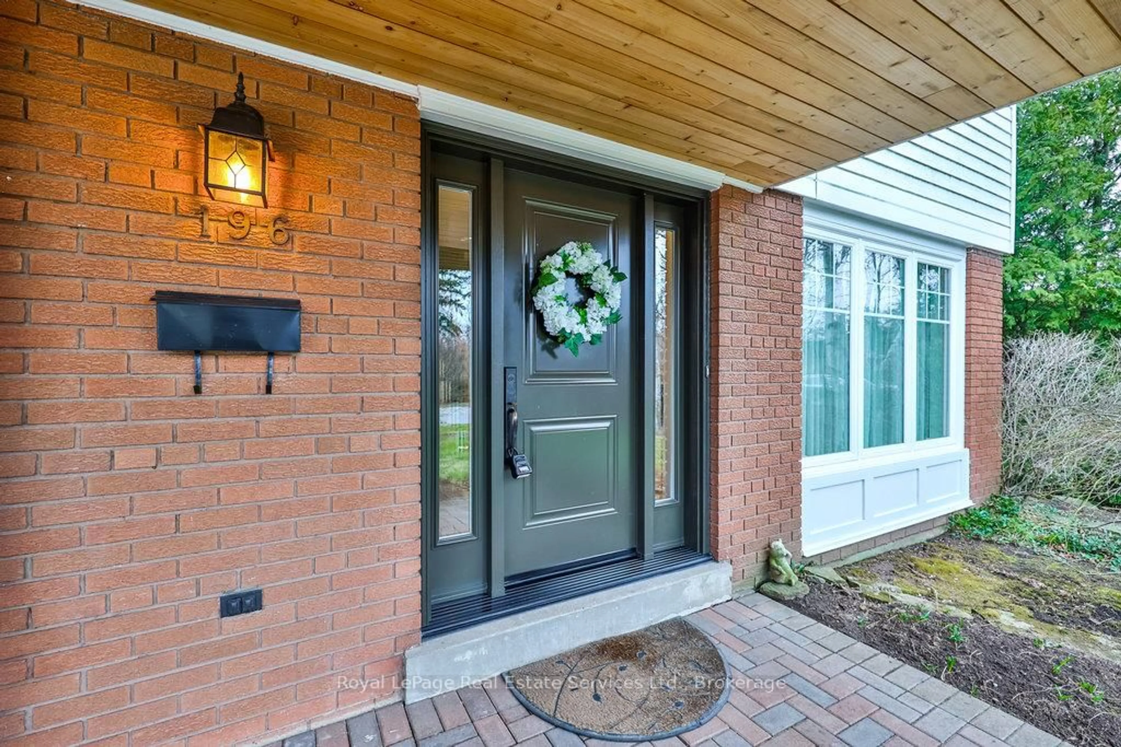 Unknown for 196 Sabel St, Oakville Ontario L6L 3V4