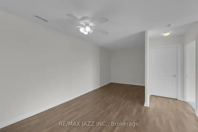 Additional property image - 7 Dayspring Circ Unit 304