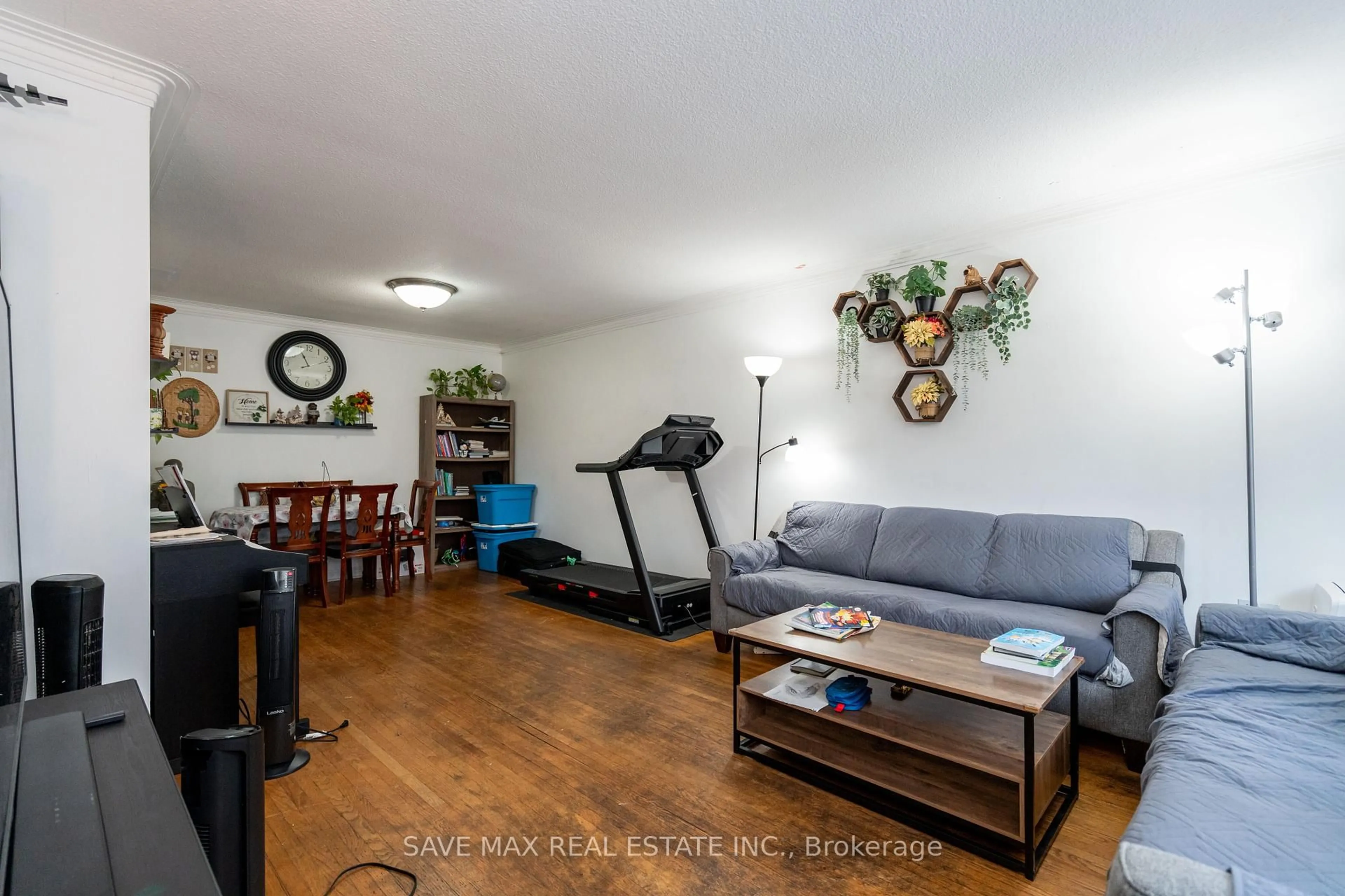 Unknown for 437 Revus Ave, Mississauga Ontario L5G 1S2
