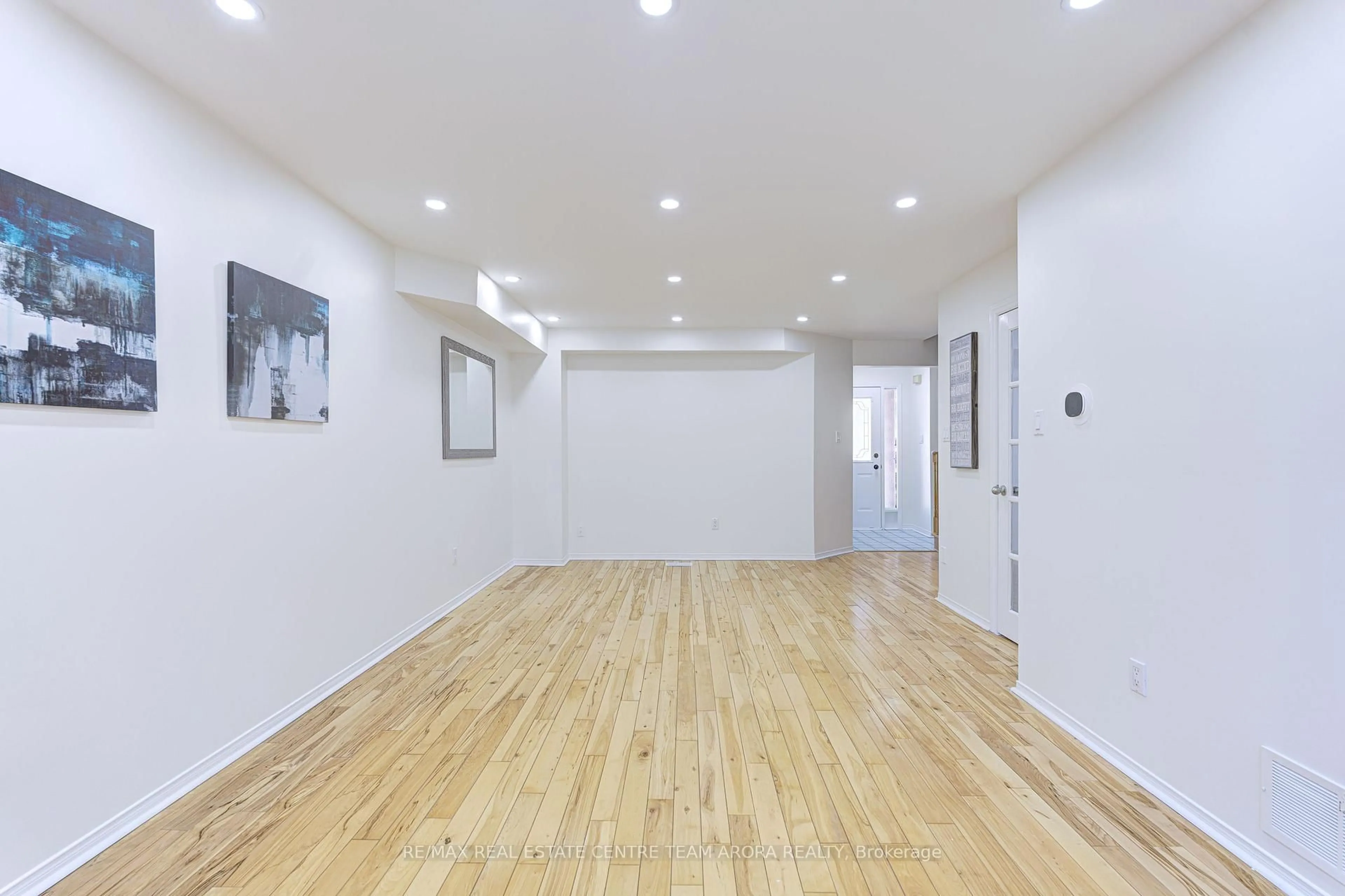 Unknown for 2748 Lindholm Cres, Mississauga Ontario L5M 4S4