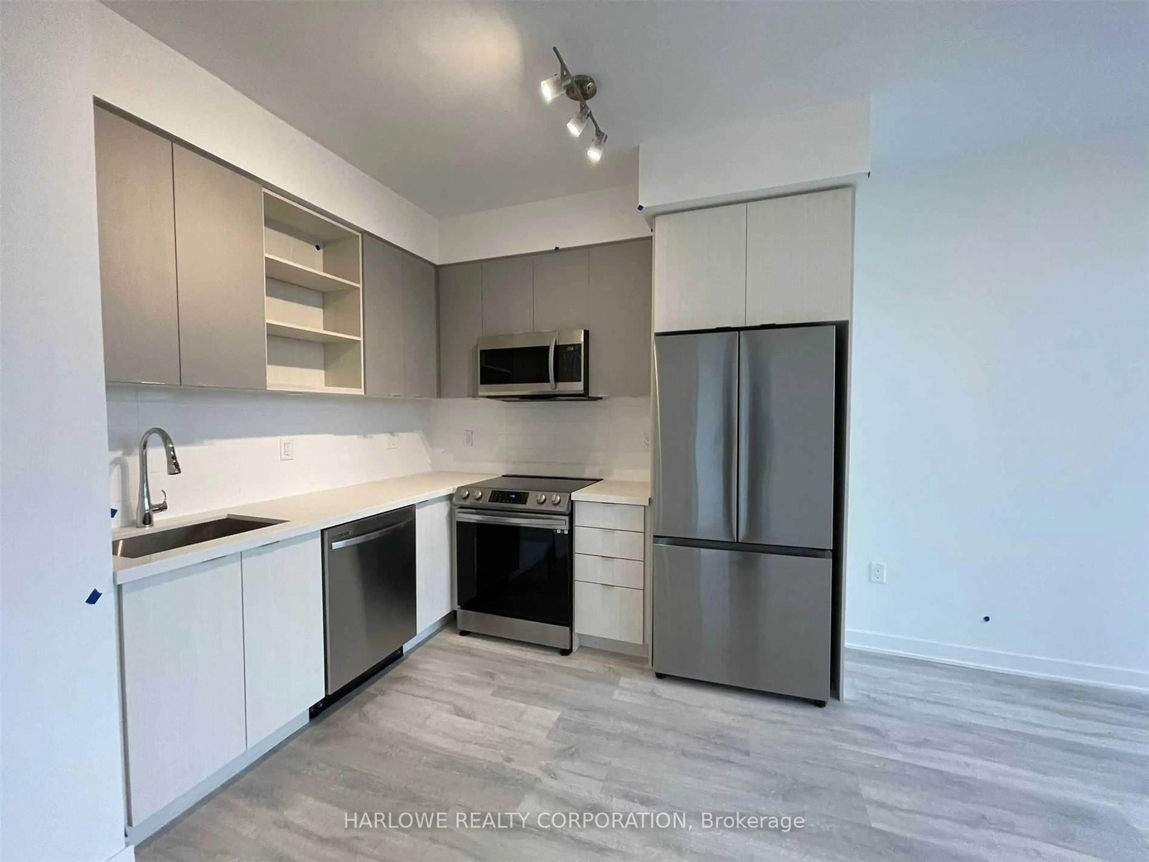 Unknown for 4655 Metcalfe Ave #103, Mississauga Ontario L5M 0Z7