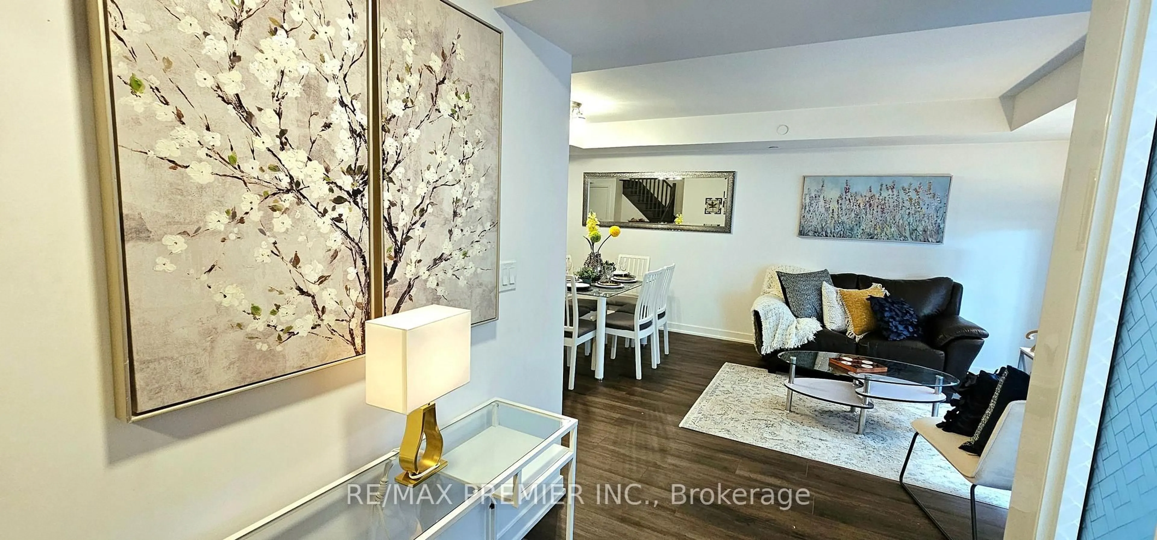Unknown for 106 Varna Dr #10, Toronto Ontario M6A 0C8