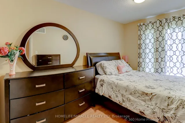 Additional property image - 37 Four Winds Dr Unit 8