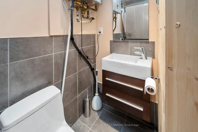 Additional property image - 30 Michael Power Pl