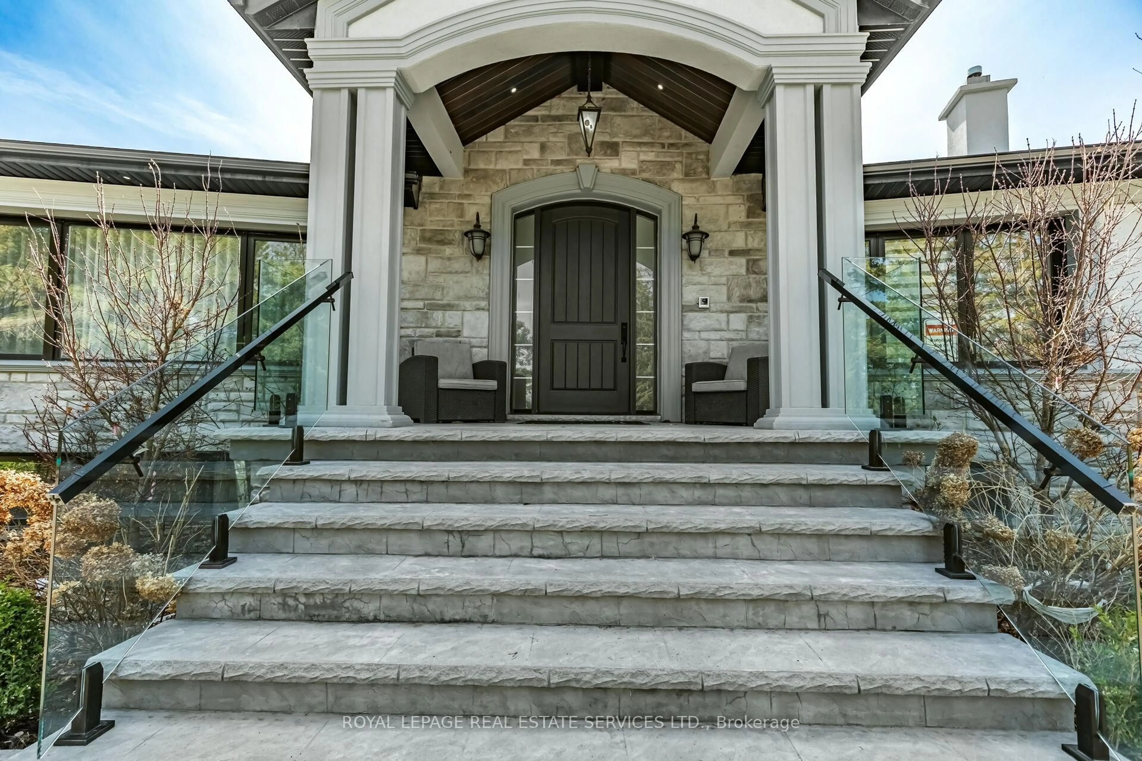 Indoor foyer for 12 Julian Dr, Brampton Ontario L6P 0L2
