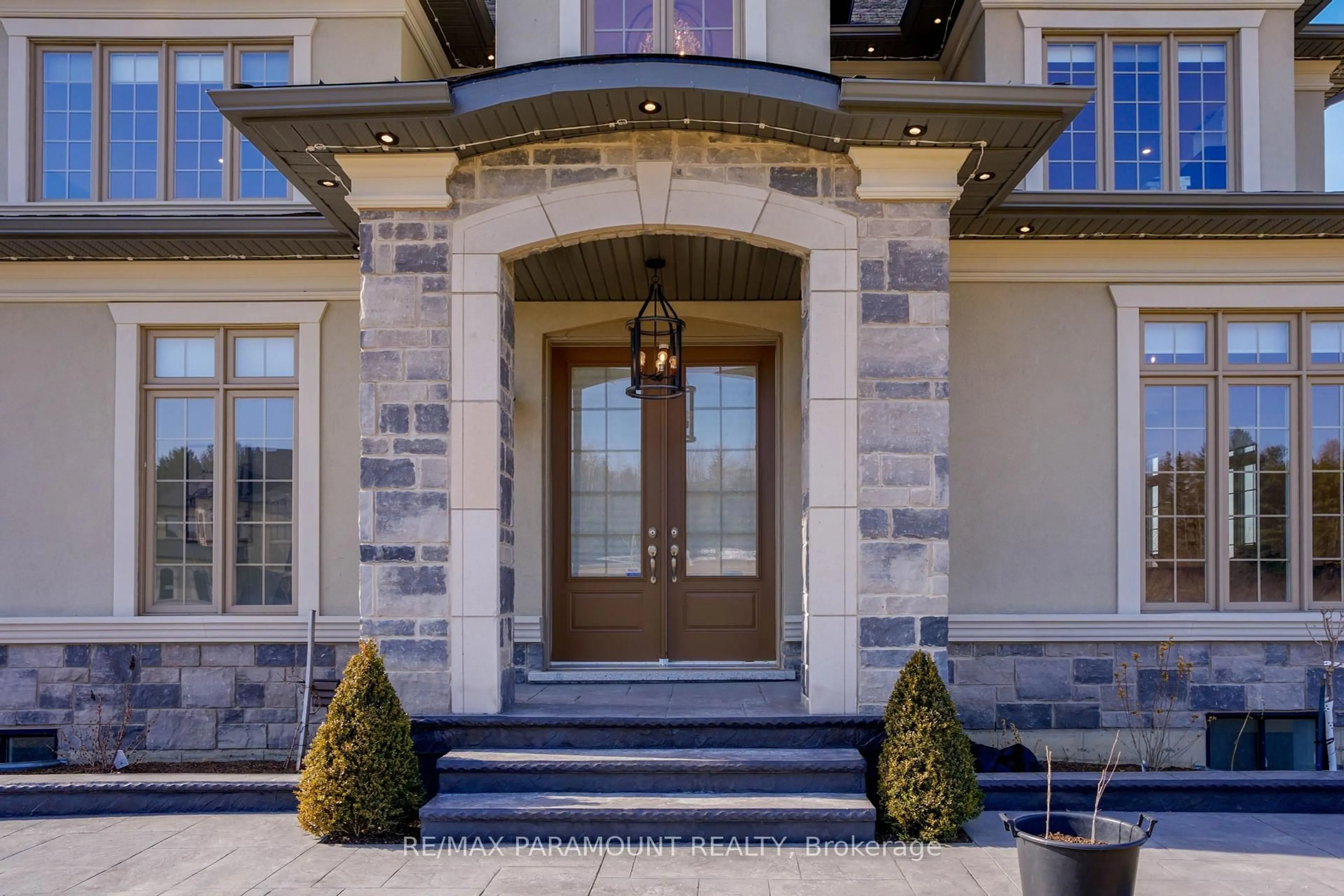 Indoor entryway for 52 Stinson St, Caledon Ontario L7E 4L6