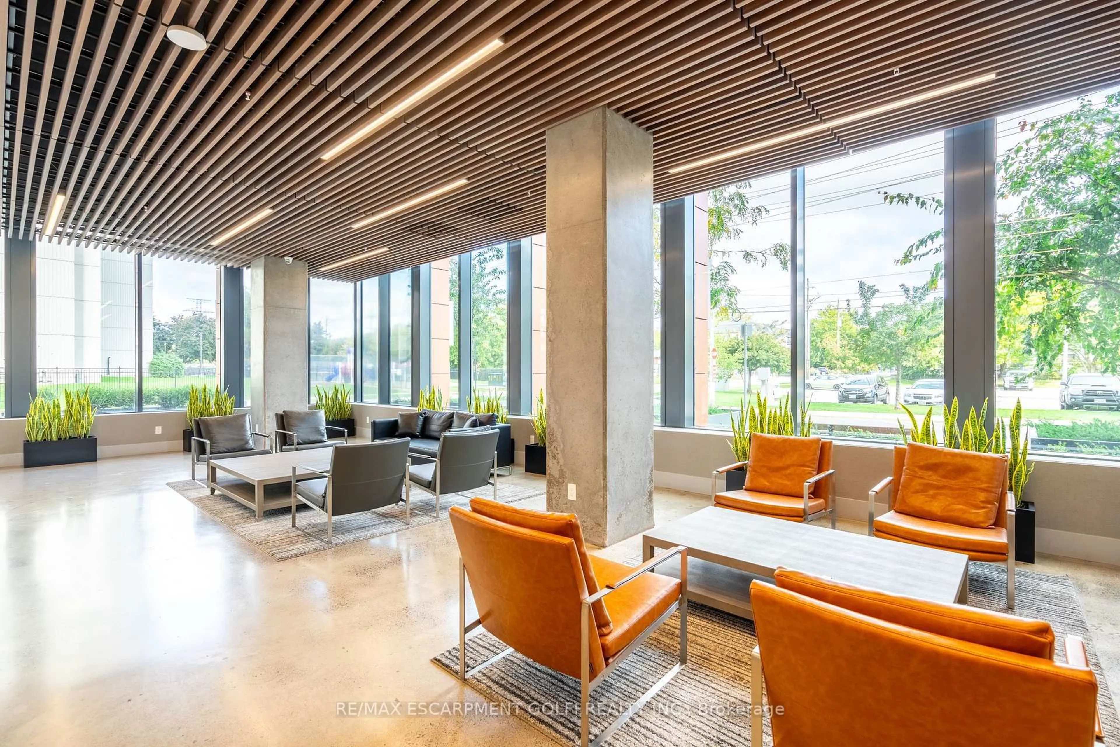 Lobby for 500 Brock Ave #206, Burlington Ontario L7S 0A5