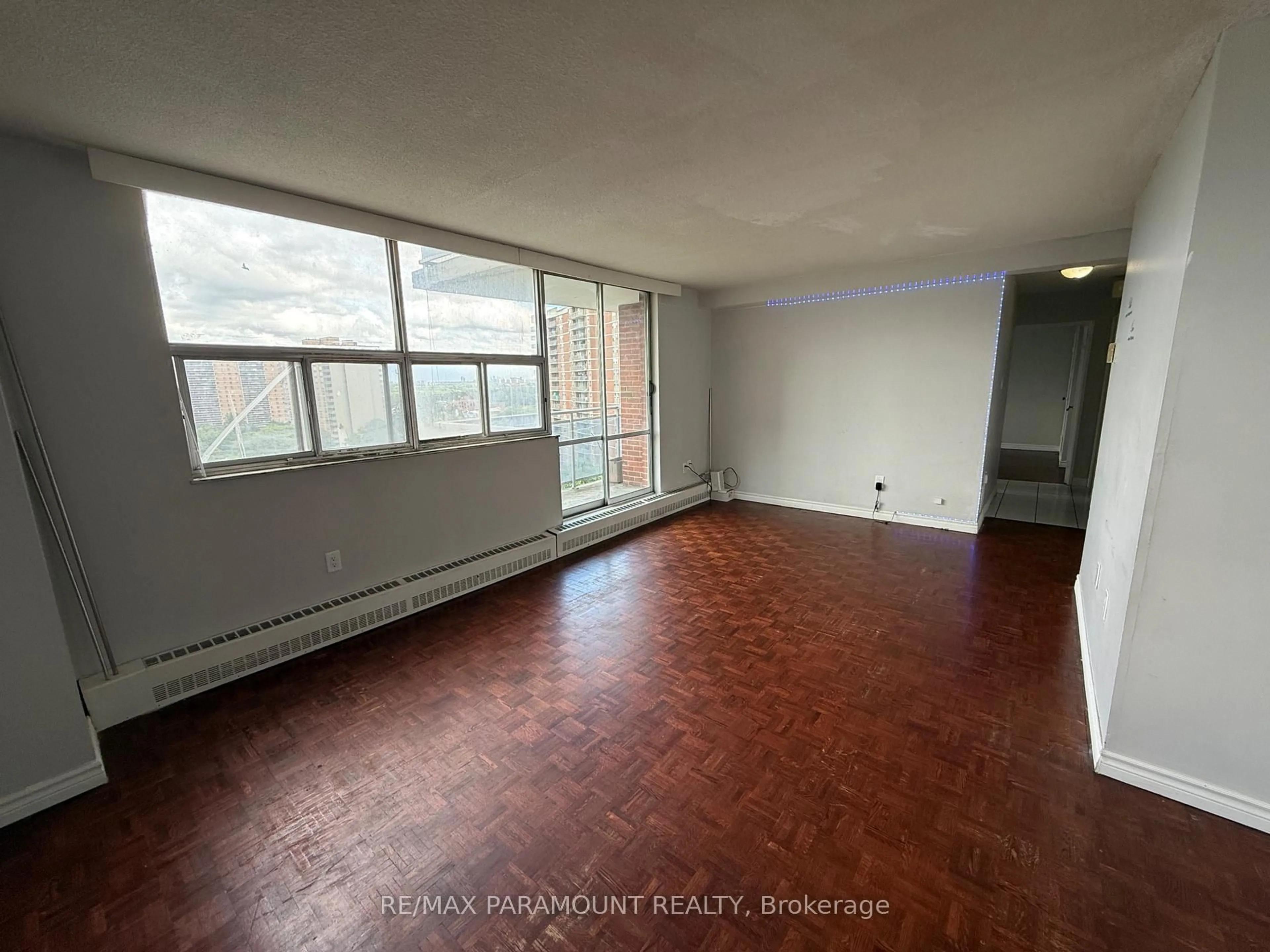 A pic of a room for 2645 Kipling Ave #1010, Toronto Ontario M9V 3S6