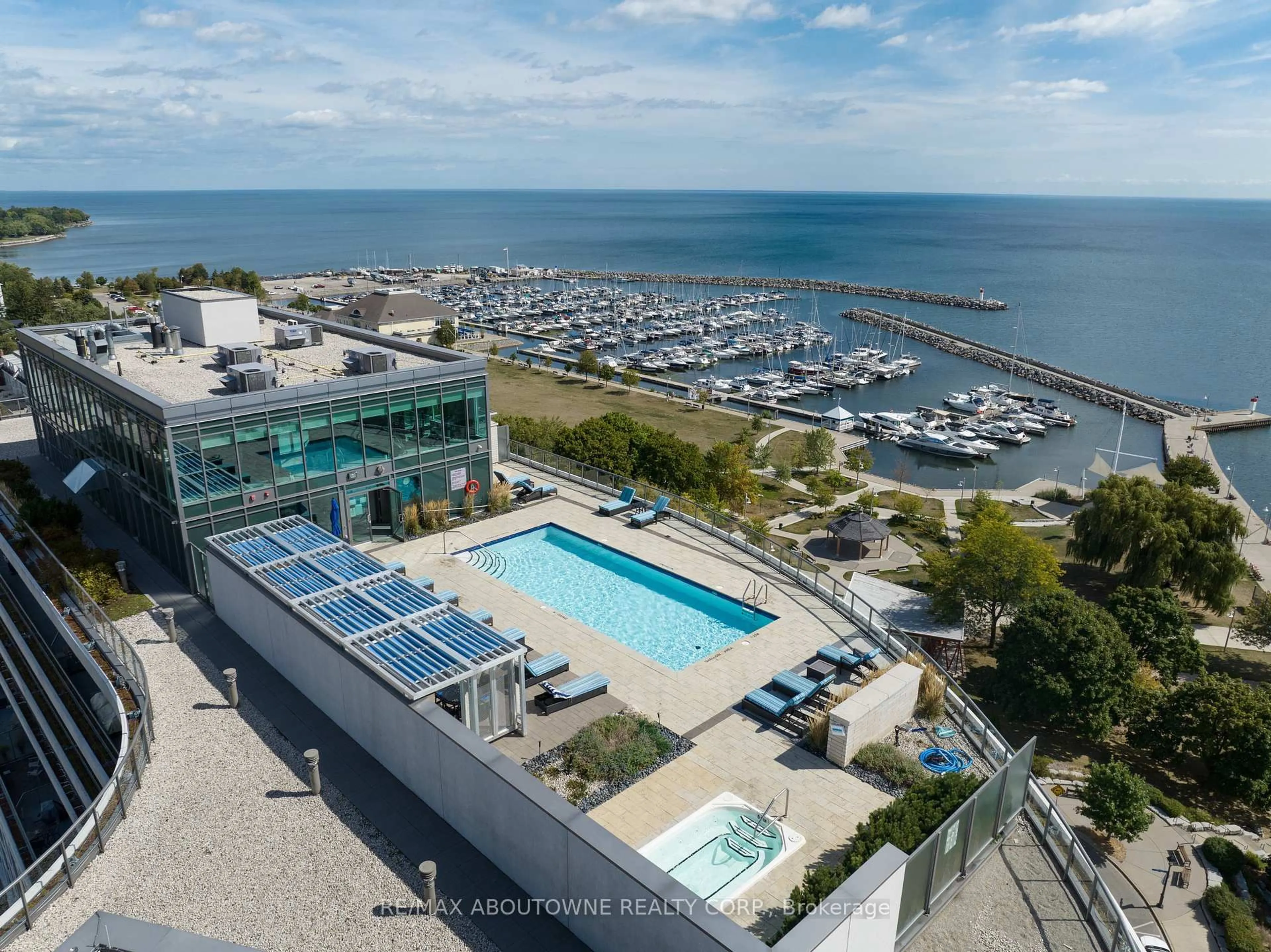 Pool for 11 Bronte Rd #415, Oakville Ontario L6L 0E1